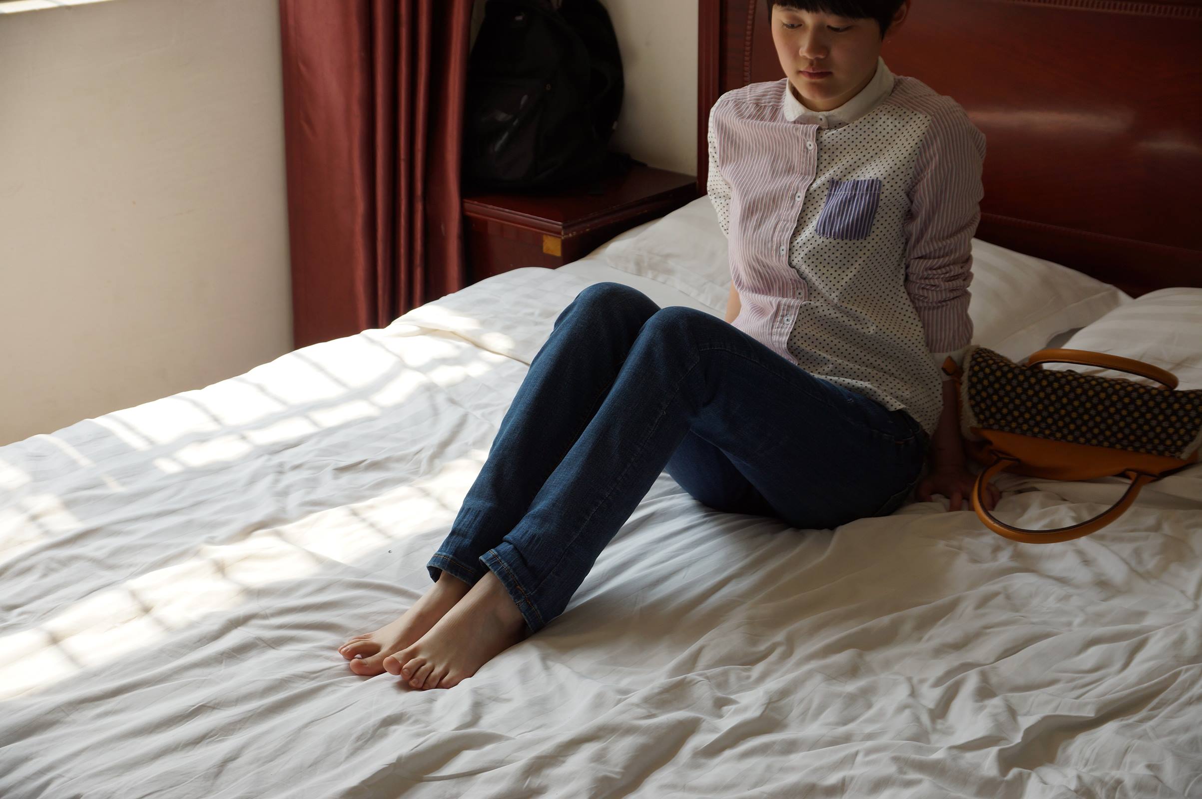 图片[23]-自由摄影 No.052 精致小米滑溜玉足 [53P] – 速更版-美库