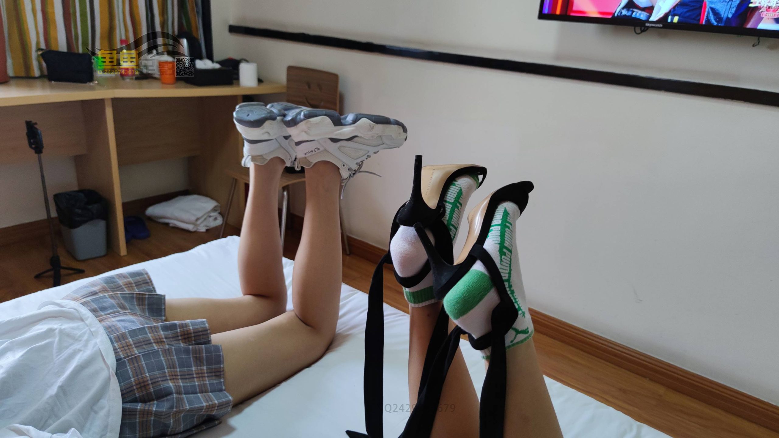 图片[77]-鱼鱼足影@049-第49期：优优韵韵双足[134P] – 速更版-美库