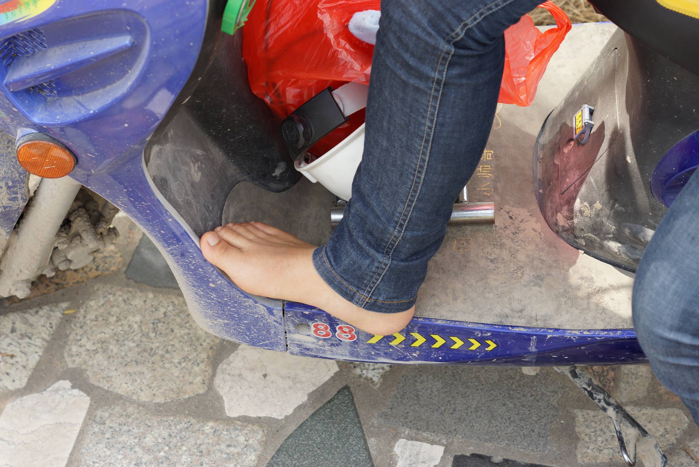 图片[39]-自由摄影 No.060 电动车上的每足 [47P] – 速更版-美库