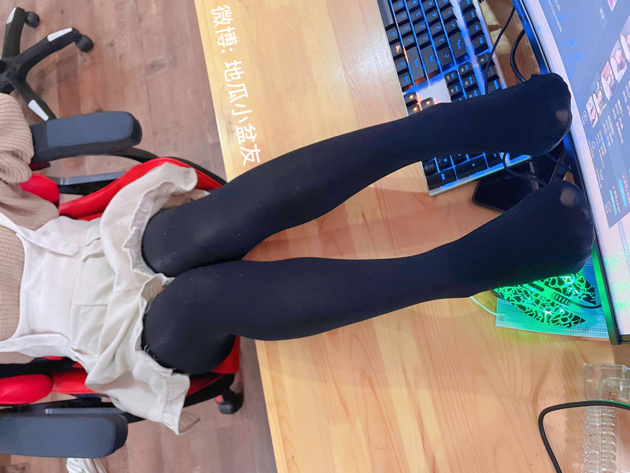 图片[10]-网紅Coser@地瓜小朋友 -电技房黑丝[20P] – 速更版-美库