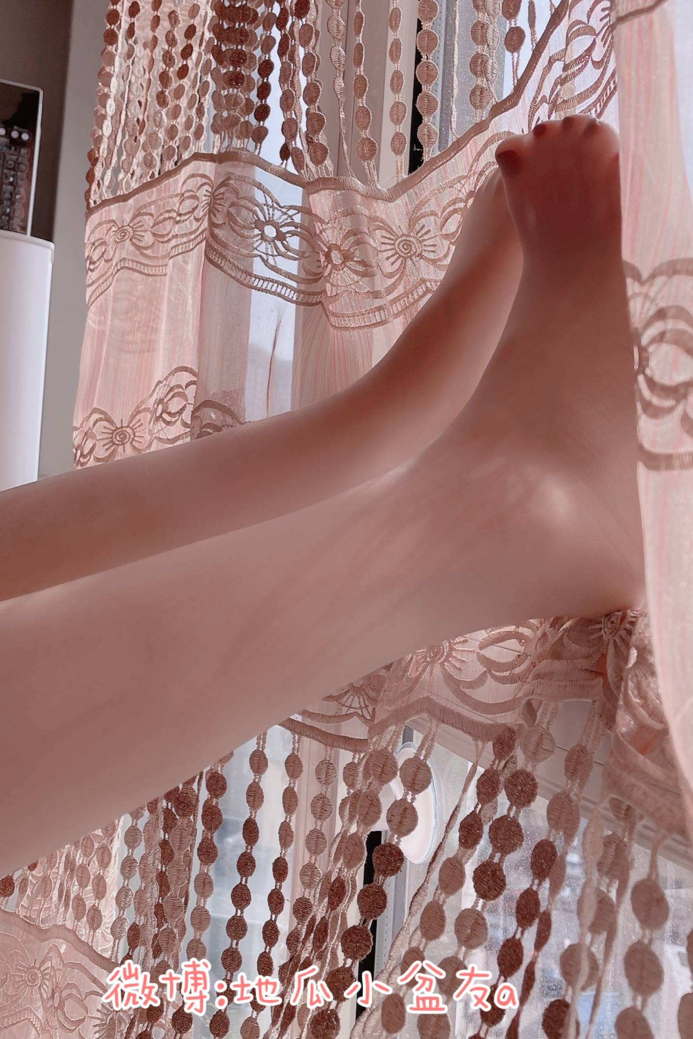 图片[28]-网紅Coser@地瓜小朋友 -粉连衣裙肉丝族[27P] – 速更版-美库