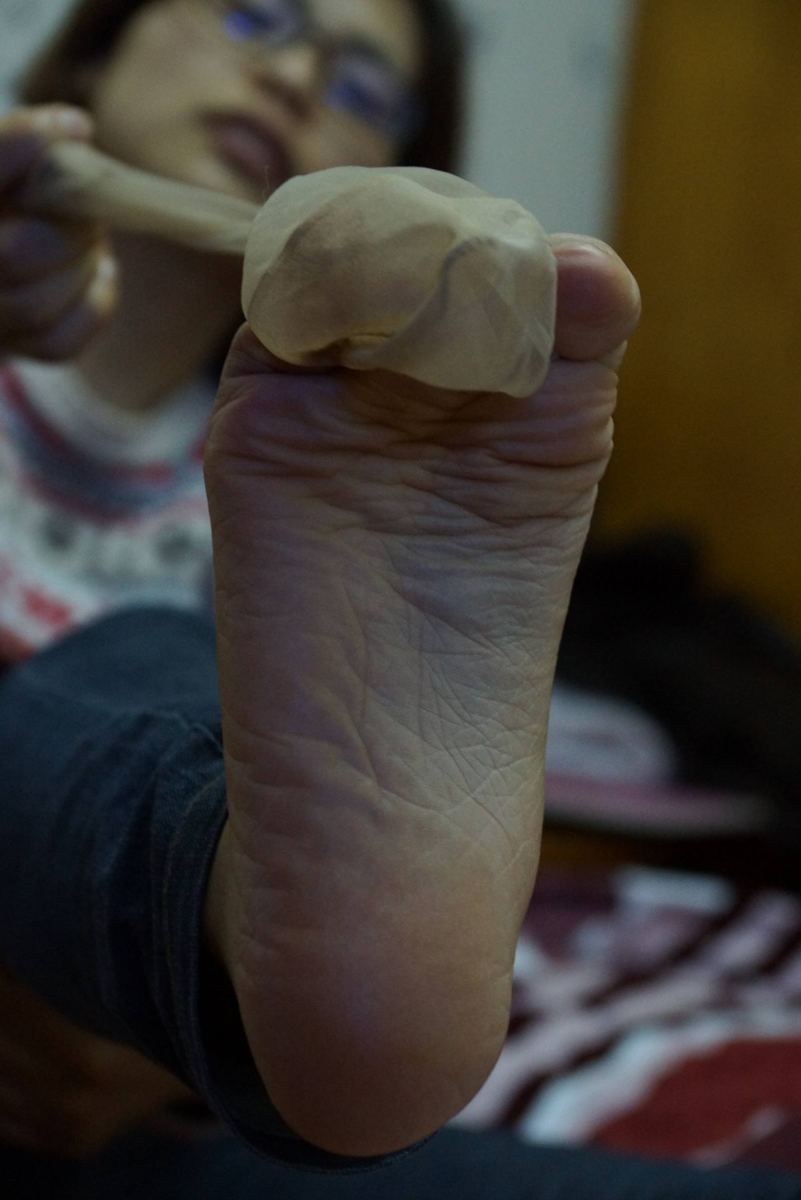 图片[15]-自由摄影 No.058 走了一天路 爱足MM认真的呵护着自己的每足 [45P] – 速更版-美库