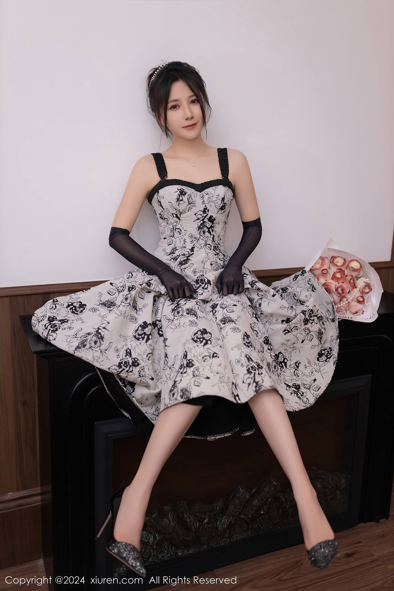 图片[15]-[Xiuren秀人网]2024.02.19 NO.8109 鱼子酱Fish 手中的玫瑰花 [48+1P] – 速更版-美库