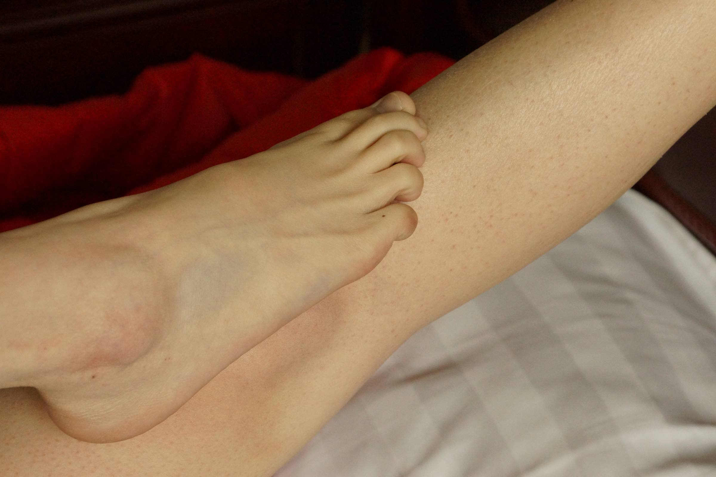 图片[19]-自由摄影 No.065 干净白嫩的小米裸足 [149P] – 速更版-美库