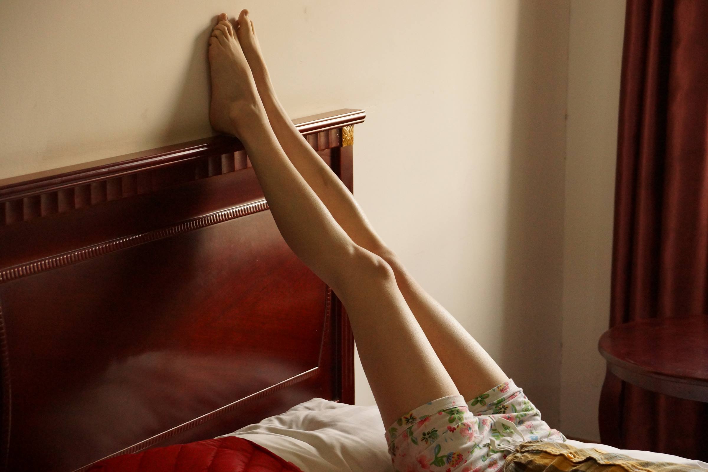 图片[24]-自由摄影 No.065 干净白嫩的小米裸足 [149P] – 速更版-美库