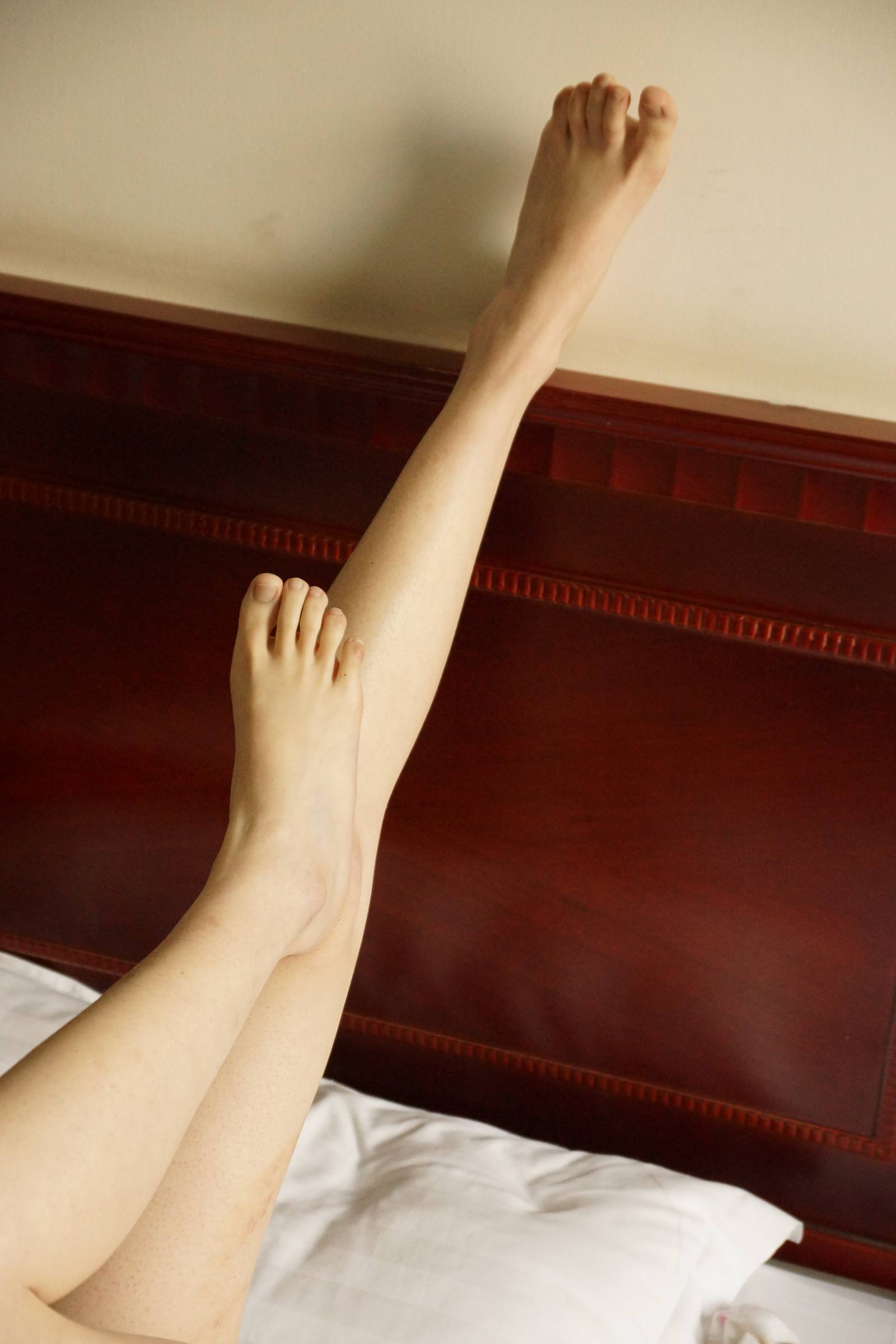 图片[33]-自由摄影 No.065 干净白嫩的小米裸足 [149P] – 速更版-美库