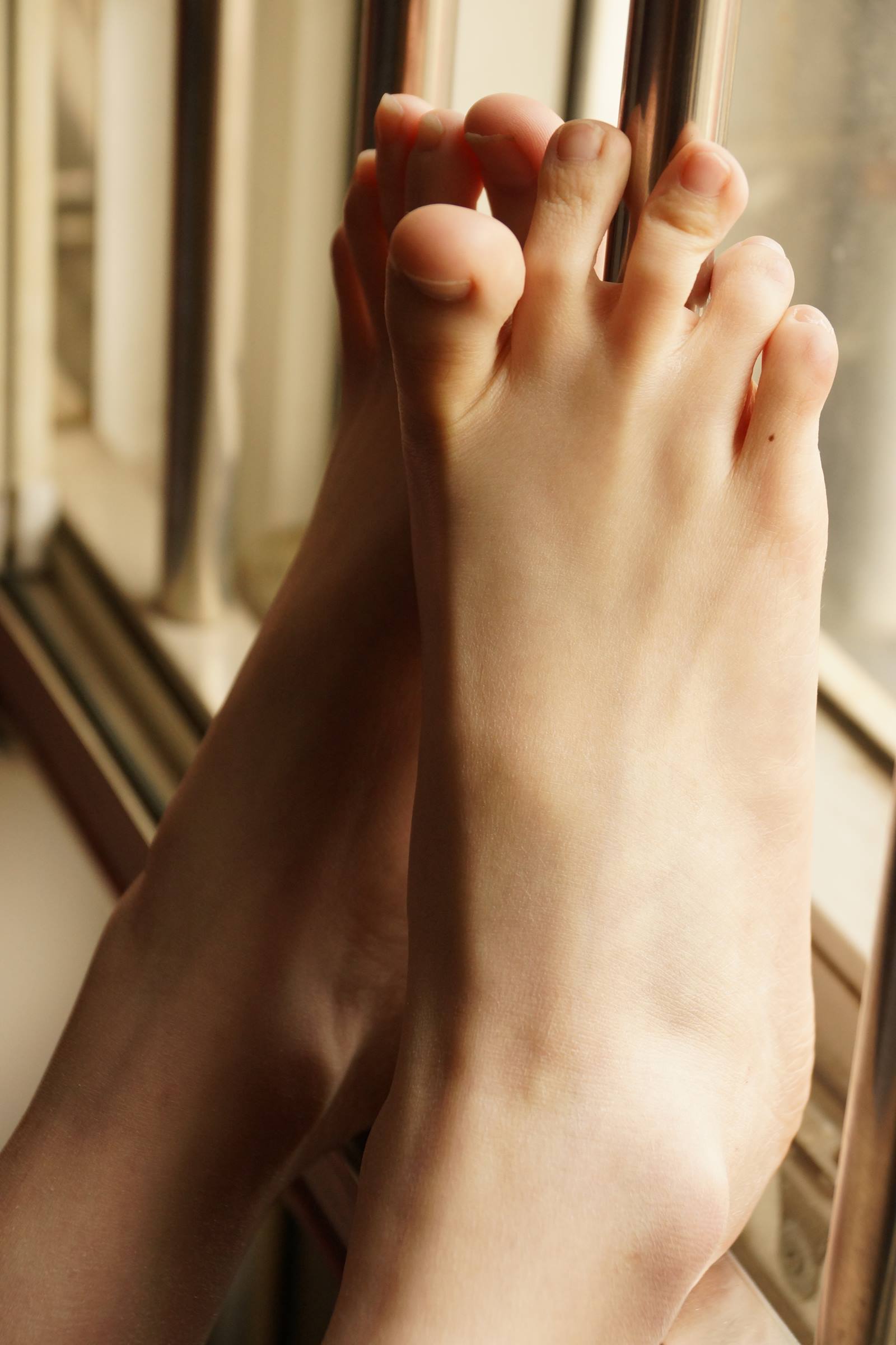 图片[100]-自由摄影 No.065 干净白嫩的小米裸足 [149P] – 速更版-美库