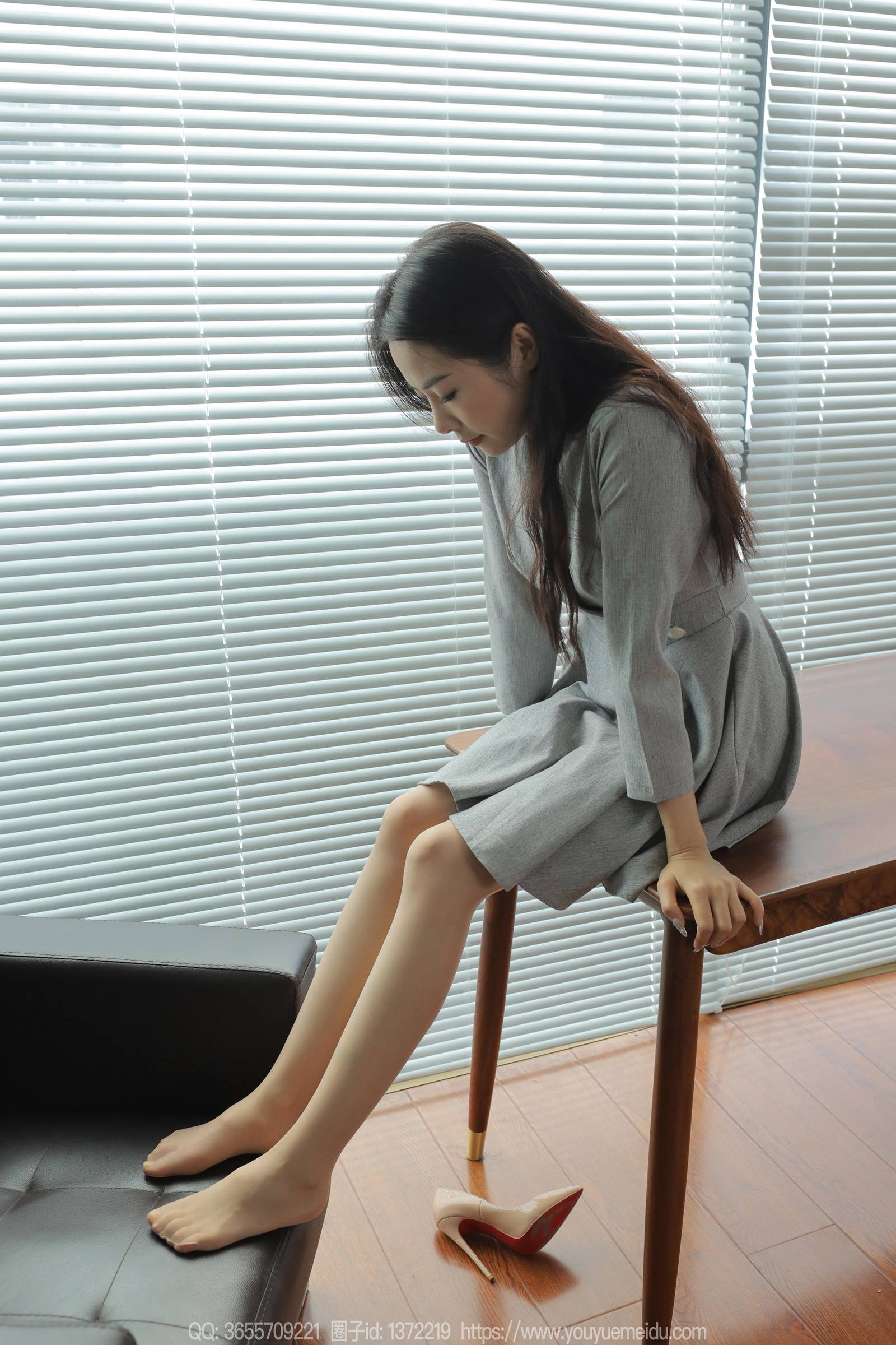 图片[35]-[IESS异思趣向] 2024.01.21 丝享家1643：小金《灰裙肉丝》[86P] – 速更版-美库