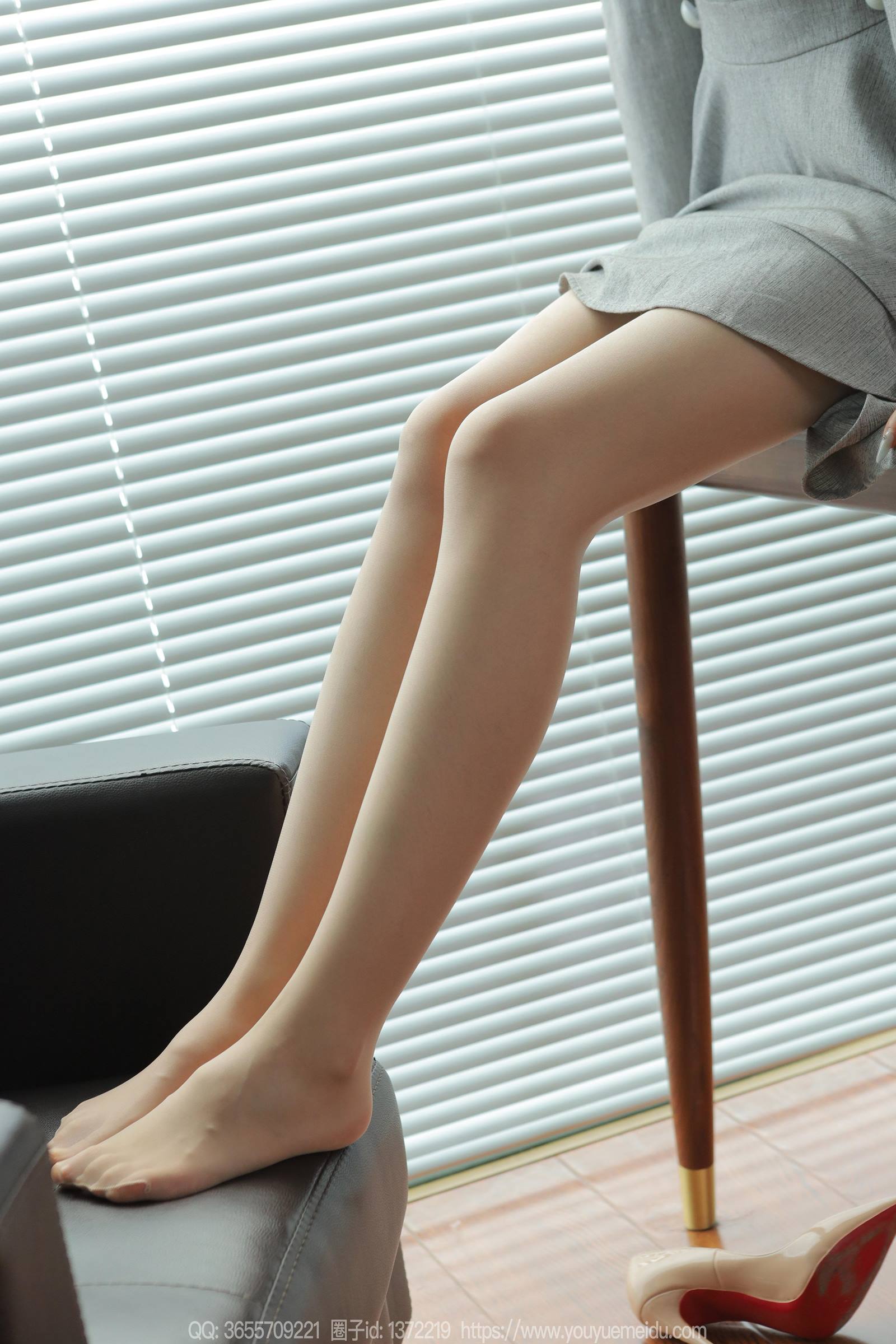 图片[38]-[IESS异思趣向] 2024.01.21 丝享家1643：小金《灰裙肉丝》[86P] – 速更版-美库