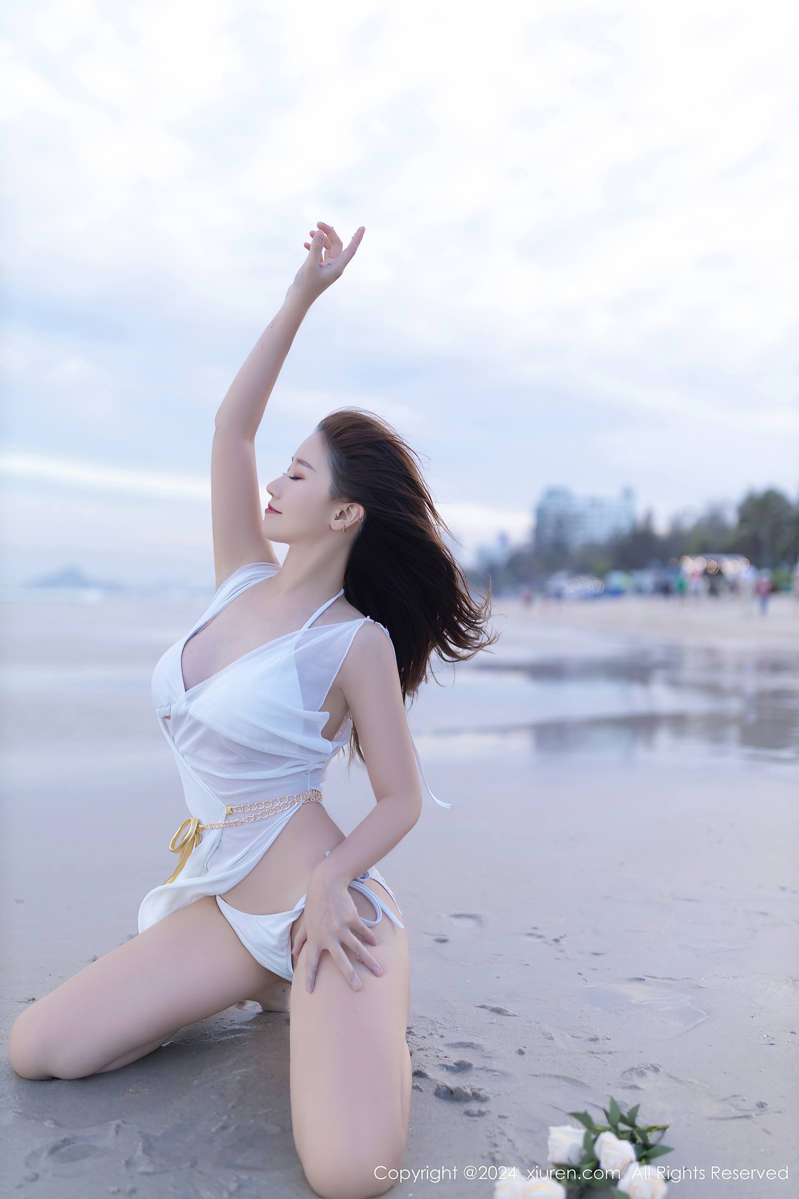 图片[30]-[Xiuren秀人网]2024.02.21 NO.8123 杏子Yada 沙滩大海与美女 [60+1P] – 速更版-美库