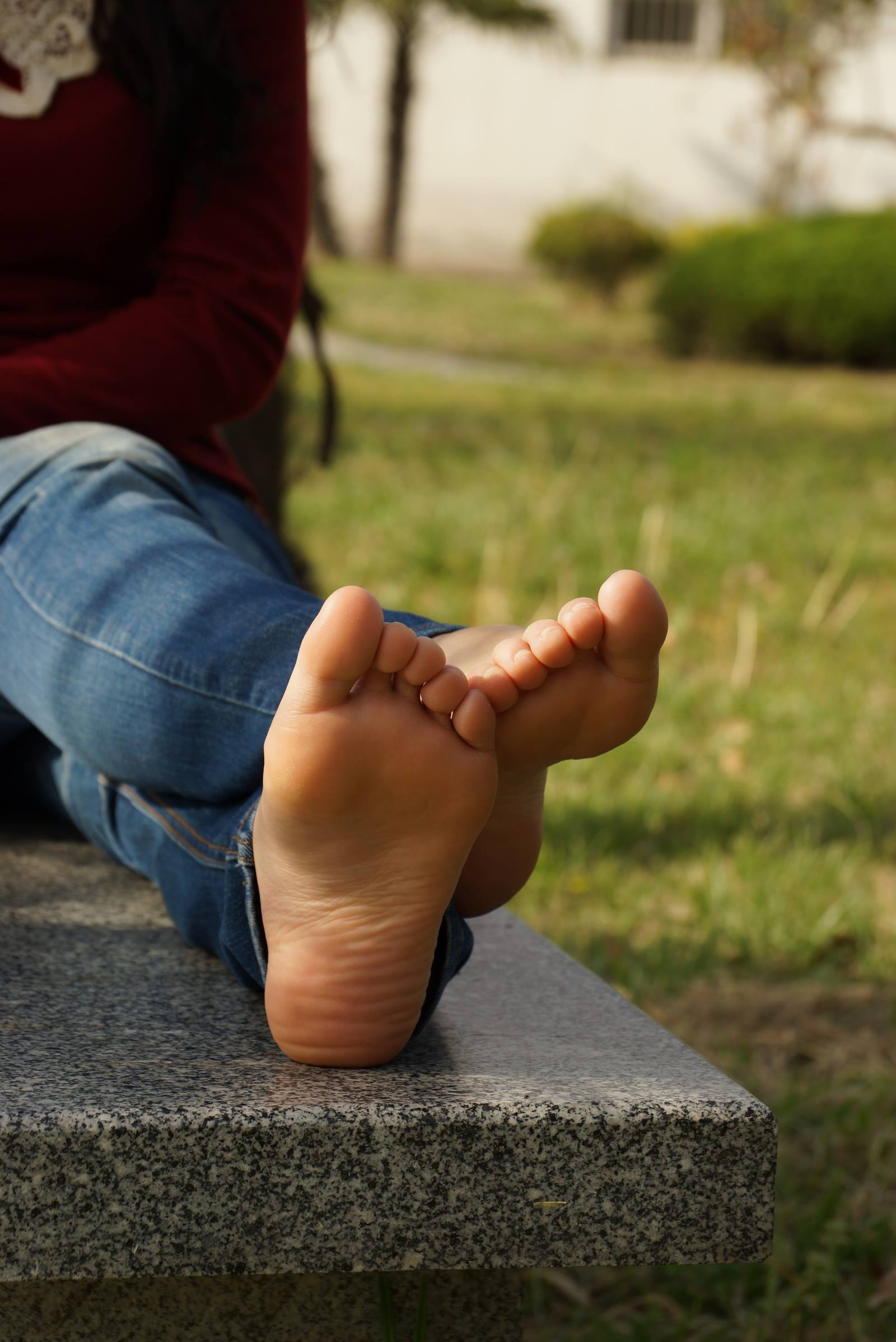 图片[22]-自由摄影 No.070 琳琳 鱼嘴鞋 裸足 [44P] – 速更版-美库