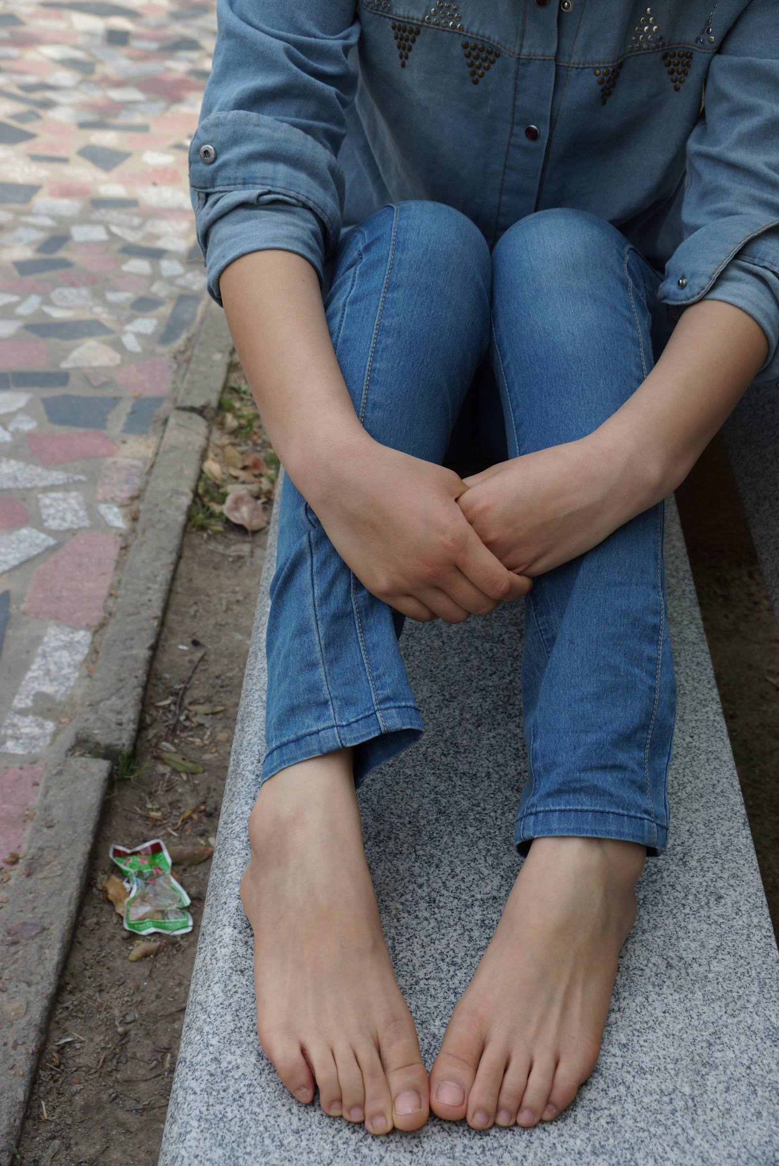 图片[53]-自由摄影 No.071 清纯眼镜MM的个性透明帆布鞋 [65P] – 速更版-美库