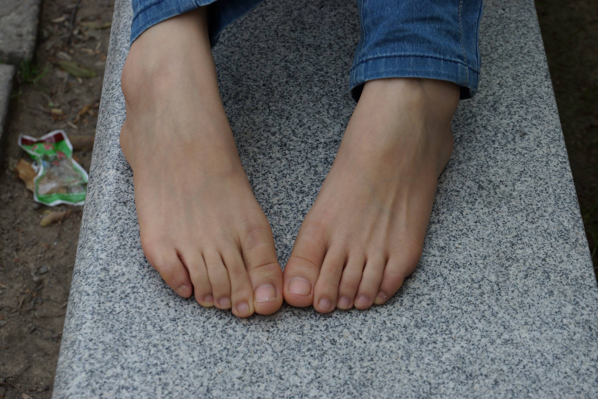 图片[54]-自由摄影 No.071 清纯眼镜MM的个性透明帆布鞋 [65P] – 速更版-美库