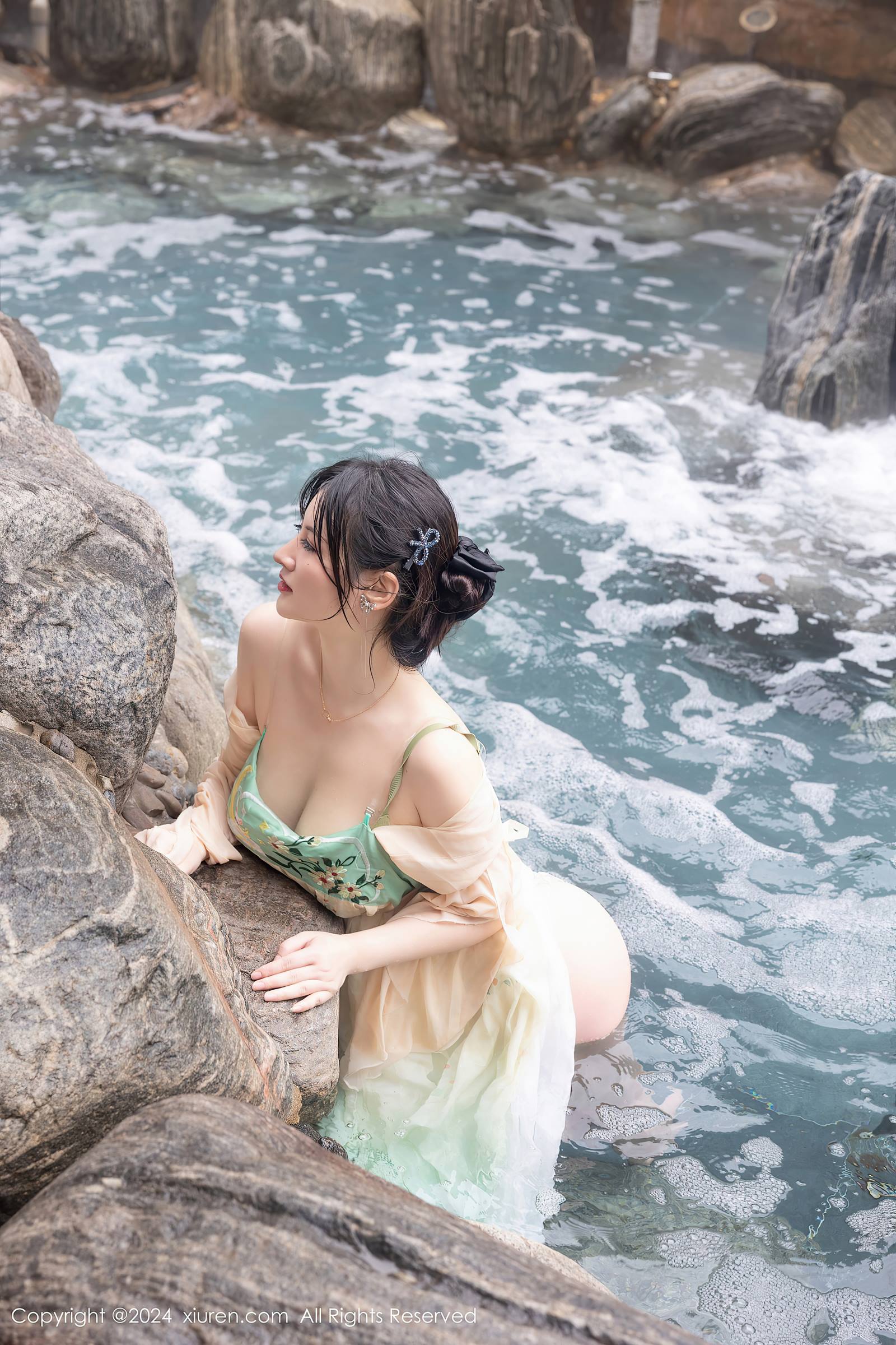 图片[15]-[Xiuren秀人网]2024.02.22 NO.8128 诗诗kiki 听闻山水之间 [22+1P] – 速更版-美库