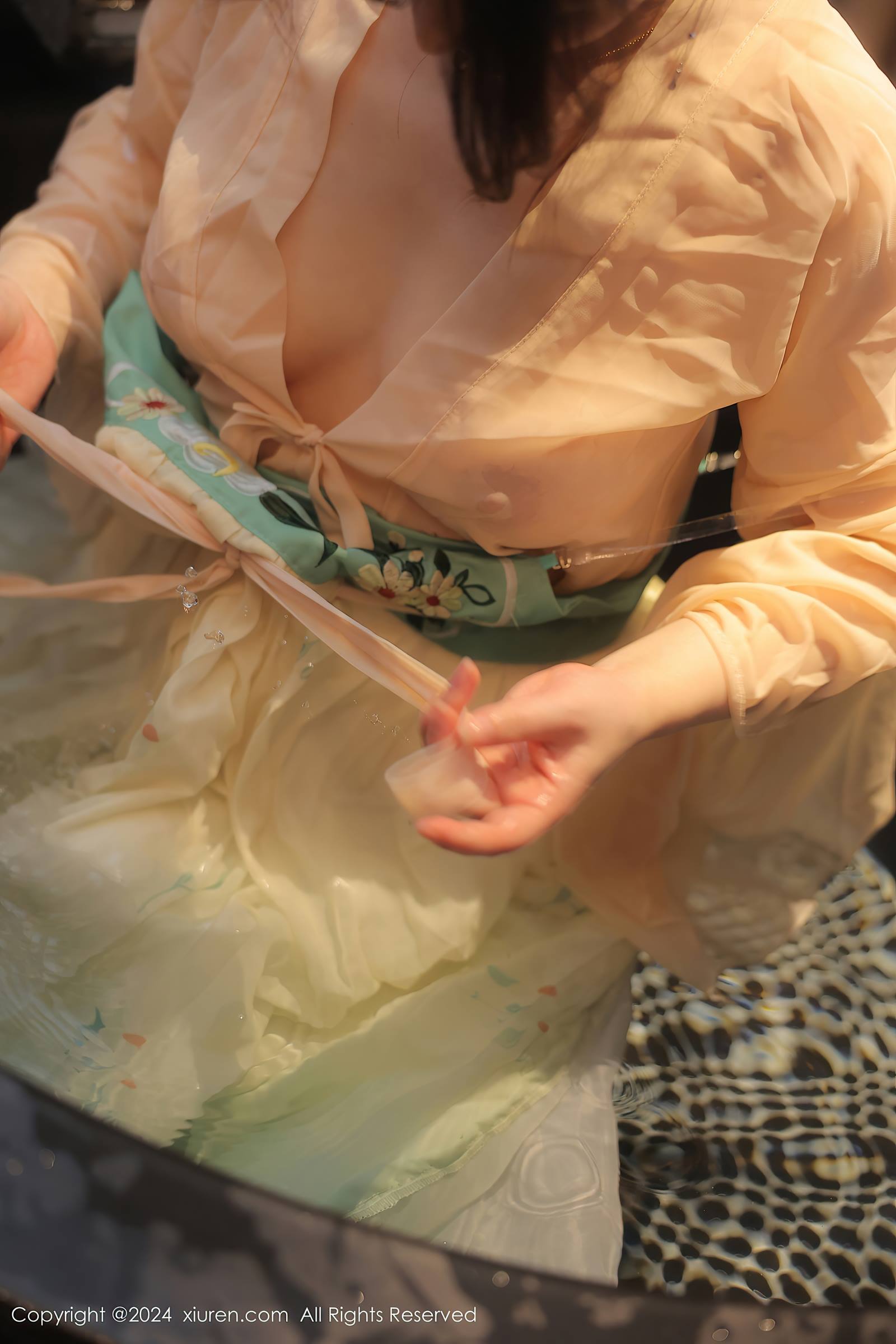 图片[20]-[Xiuren秀人网]2024.02.22 NO.8128 诗诗kiki 听闻山水之间 [22+1P] – 速更版-美库