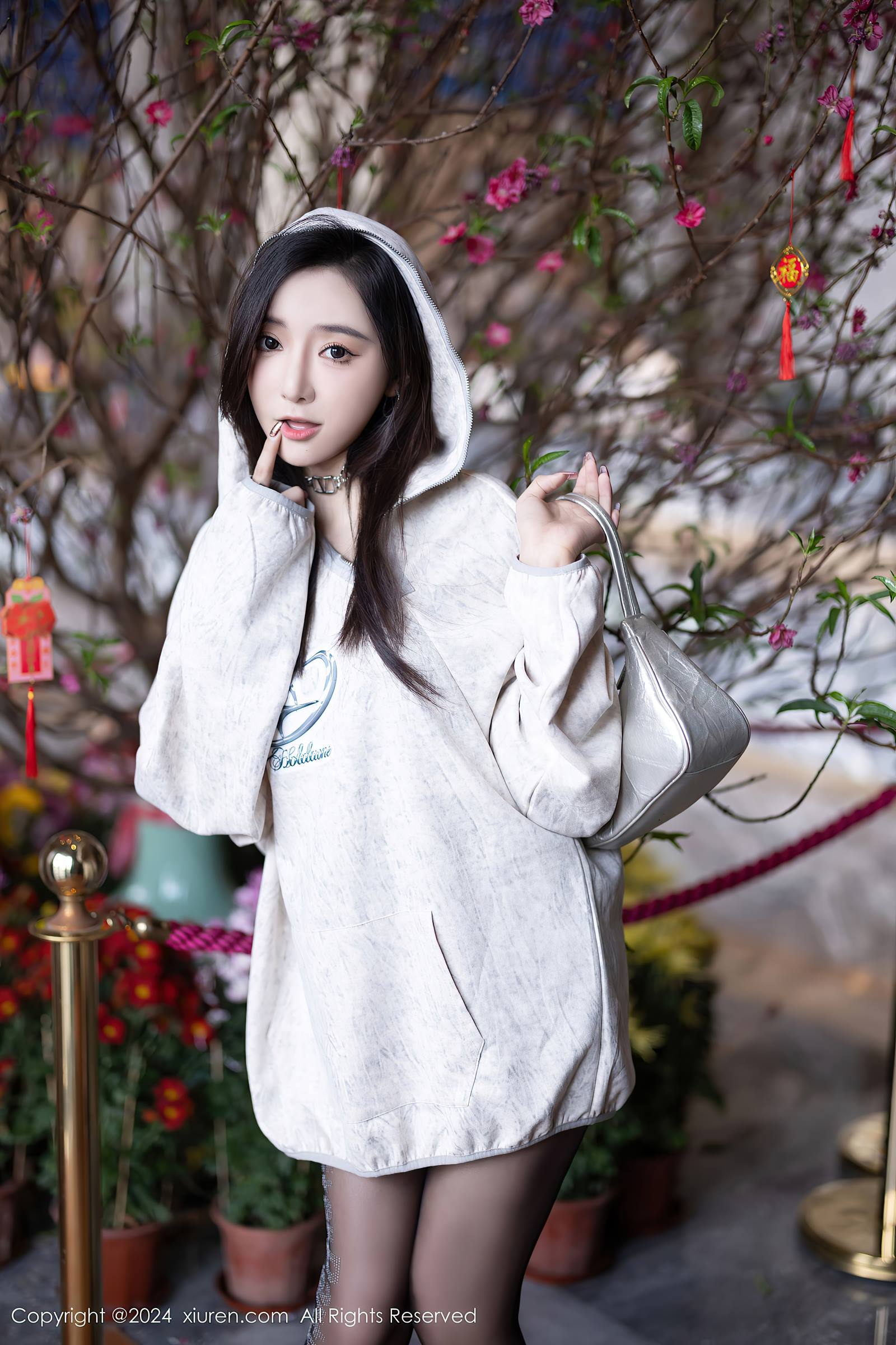 图片[16]-[Xiuren秀人网]2024.02.23 NO.8135 王馨瑶yanni 休闲帽衫 [62+1P] – 速更版-美库