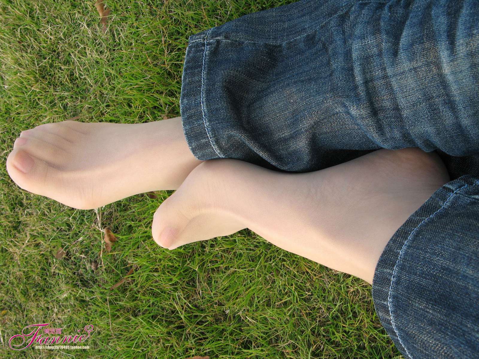 图片[35]-Fannie芬妮每足园 No.365 窃窃私语肉丝 [130P] – 速更版-美库