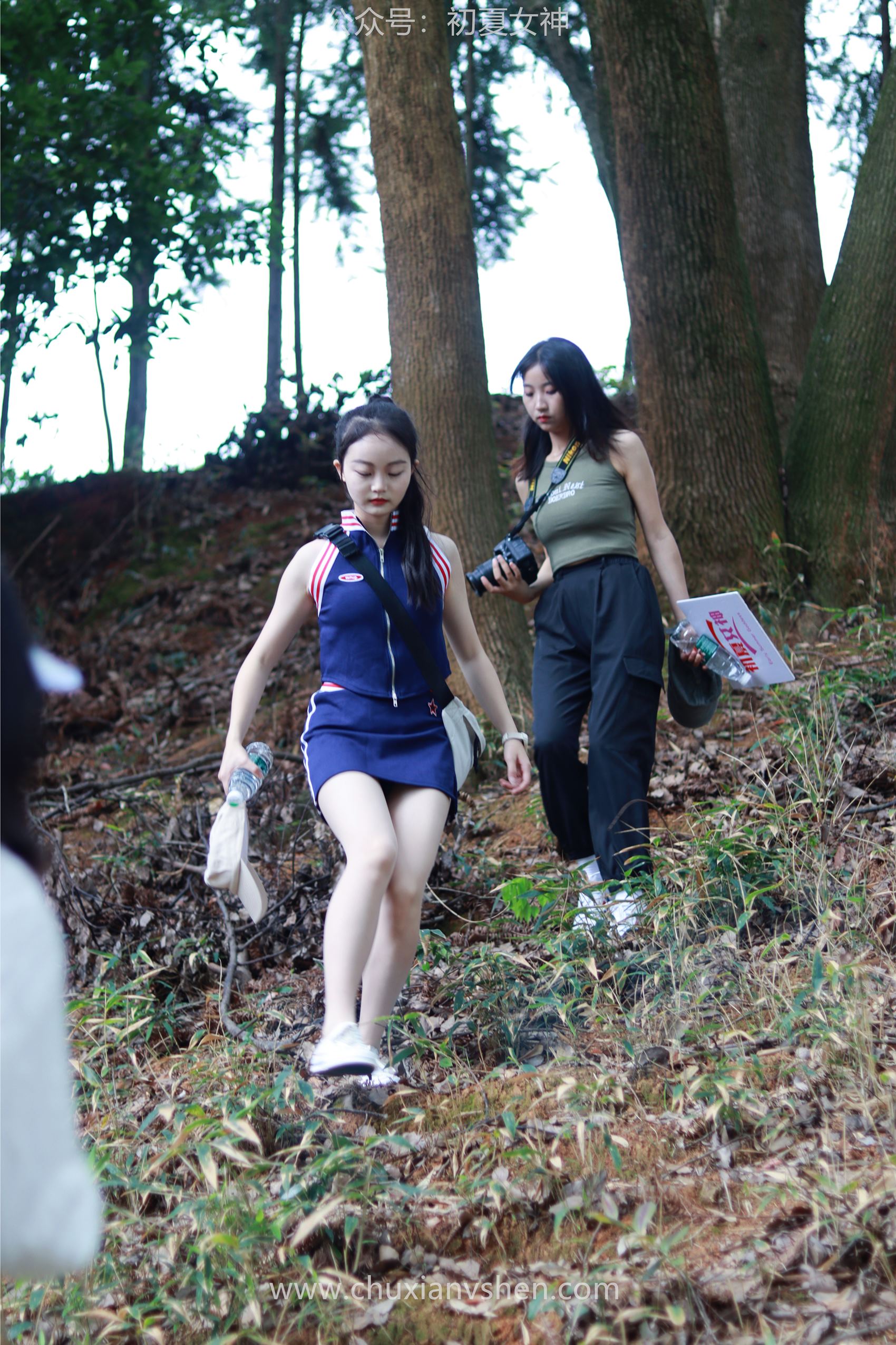 图片[95]-[初夏女神] NO.095 点点&双双~《姐妹出行》夏季登山记 [163P] – 速更版-美库