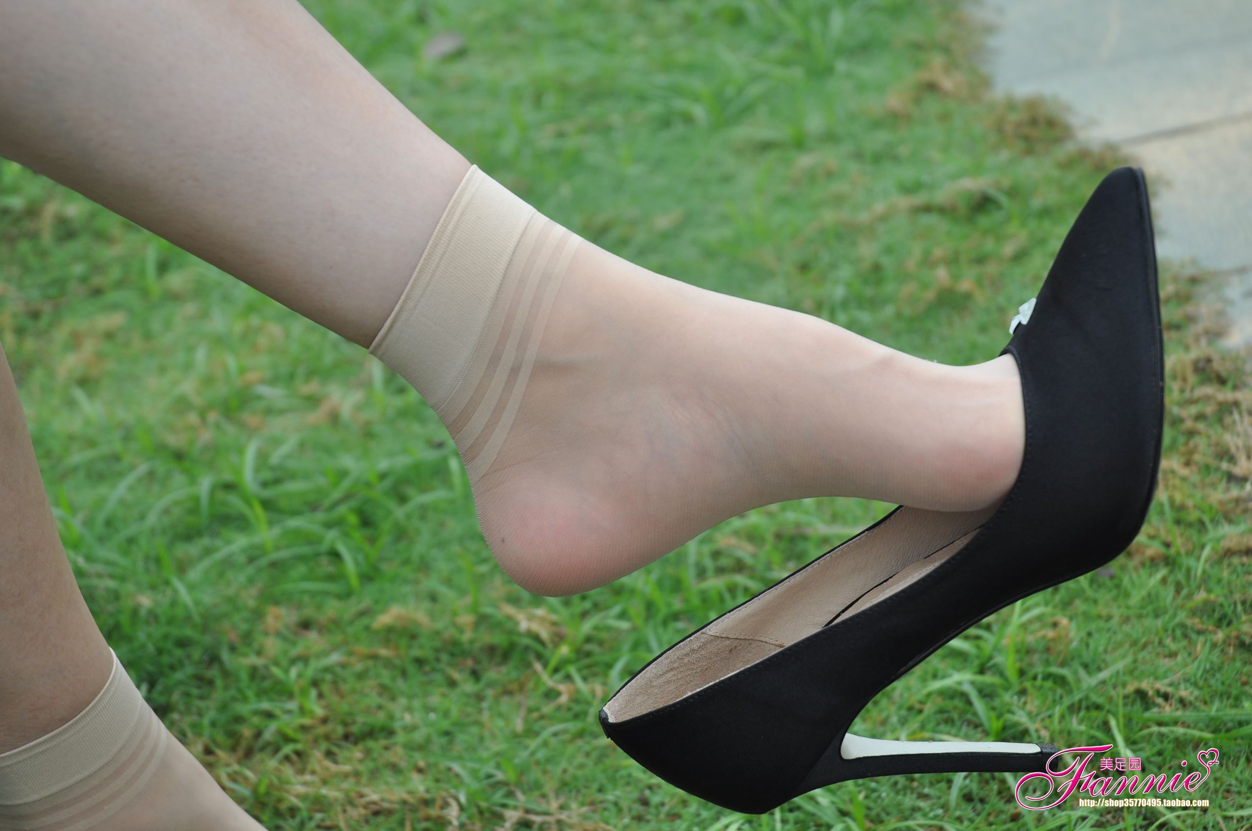 图片[18]-Fannie芬妮每足园 No.372 秋日私语（高跟丝族）1 [35P] – 速更版-美库