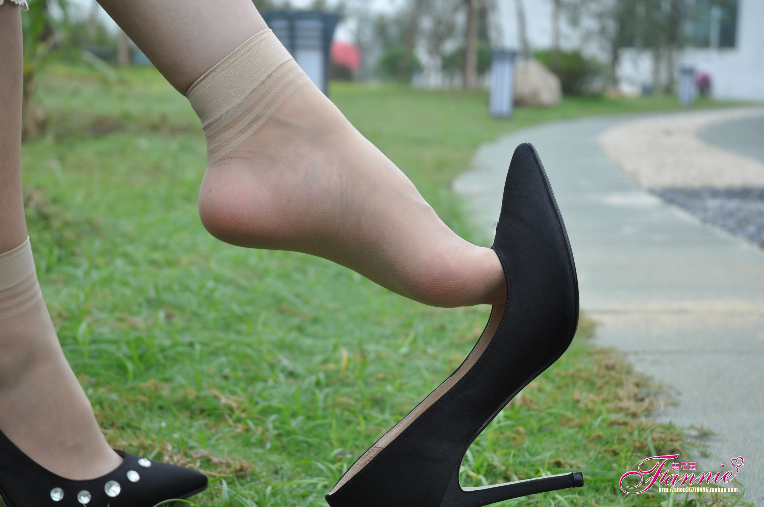 图片[21]-Fannie芬妮每足园 No.372 秋日私语（高跟丝族）1 [35P] – 速更版-美库