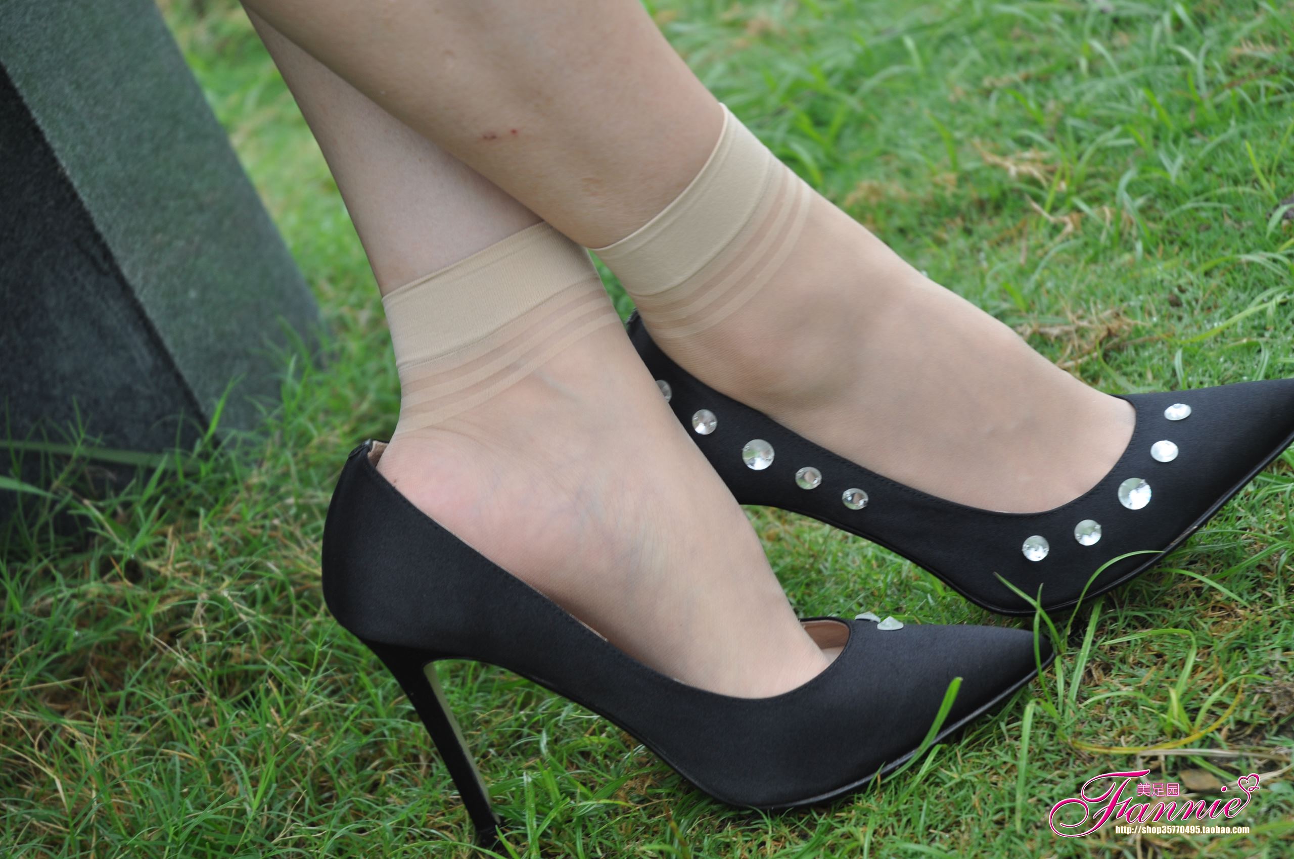 图片[23]-Fannie芬妮每足园 No.372 秋日私语（高跟丝族）1 [35P] – 速更版-美库