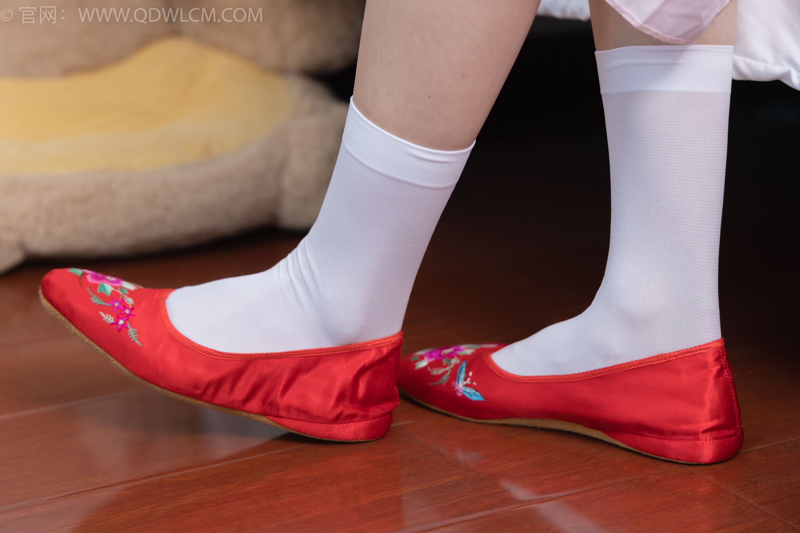 图片[15]-物恋传媒 NO.1872 绒绒-红衣飘飘[180P] – 速更版-美库