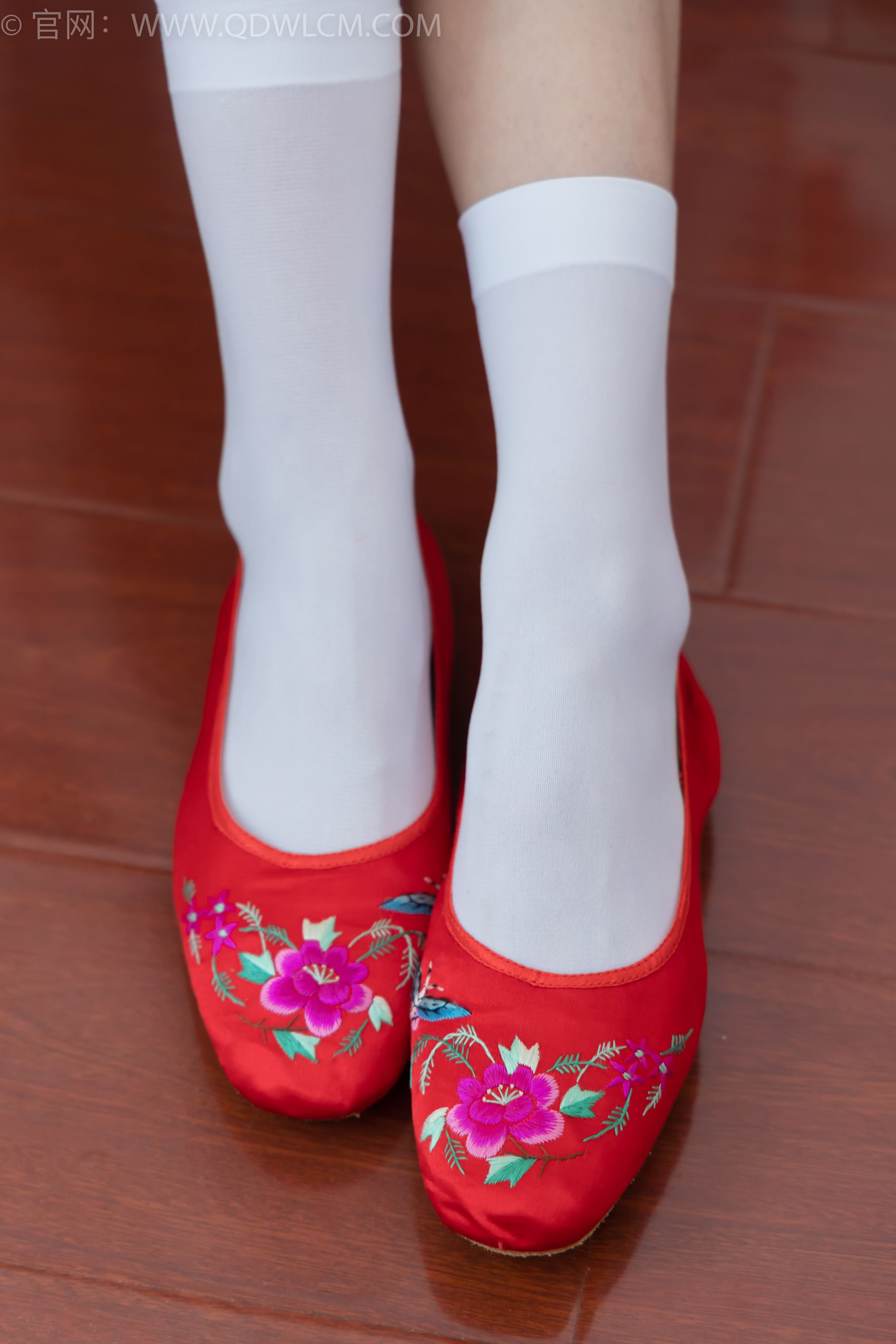 图片[33]-物恋传媒 NO.1872 绒绒-红衣飘飘[180P] – 速更版-美库