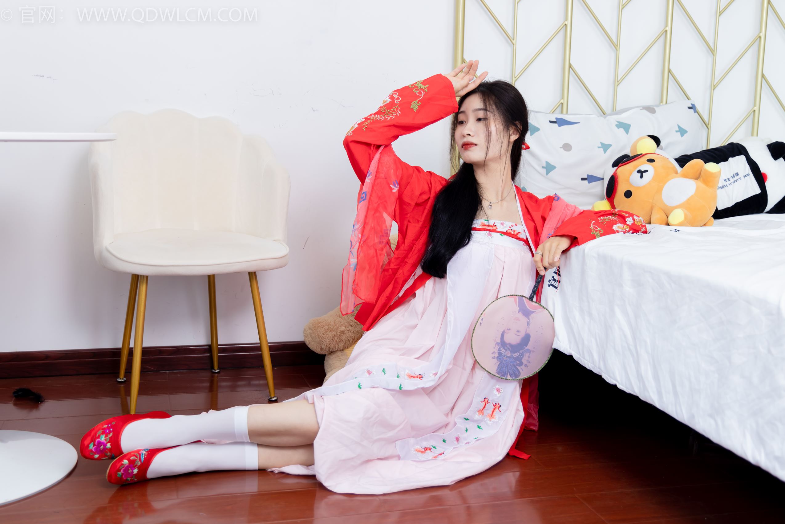 图片[37]-物恋传媒 NO.1872 绒绒-红衣飘飘[180P] – 速更版-美库