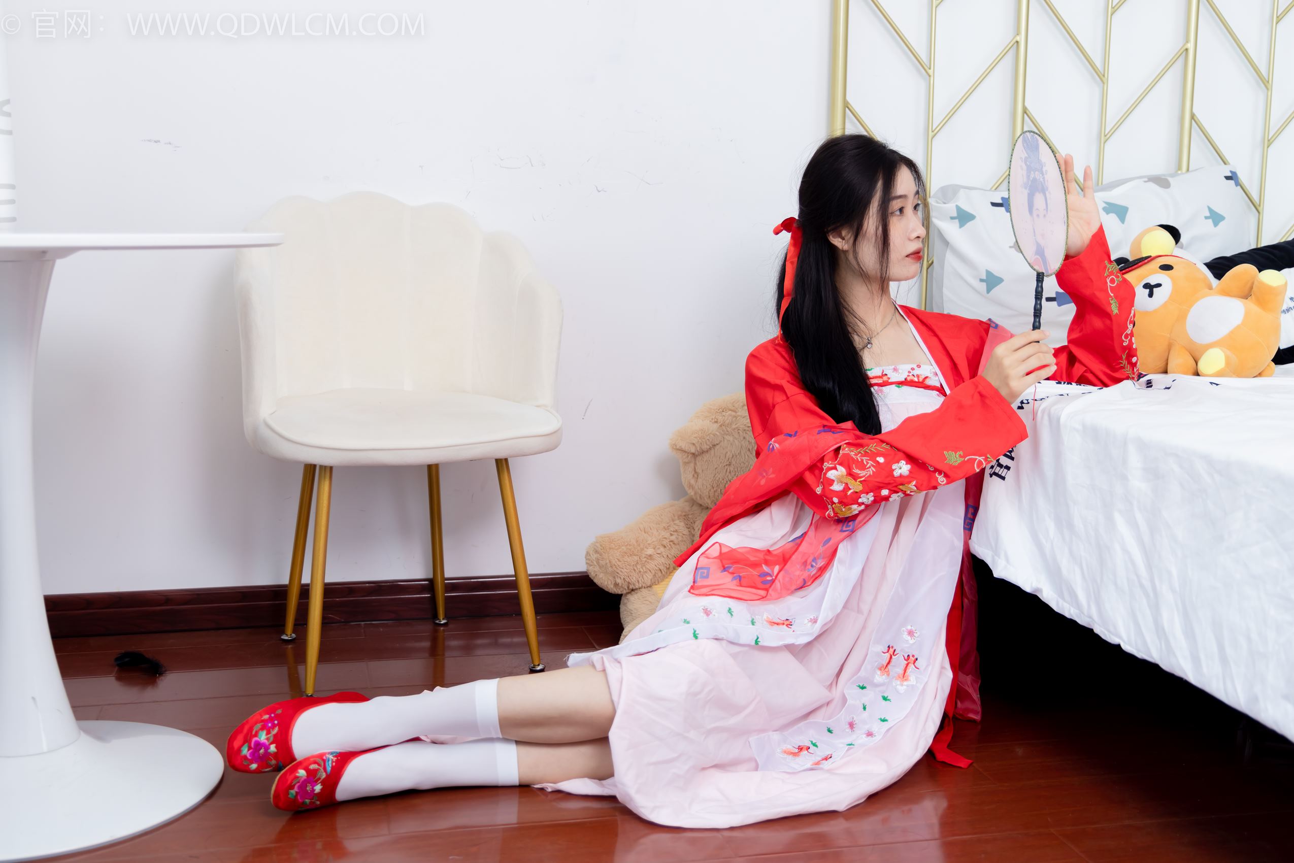 图片[38]-物恋传媒 NO.1872 绒绒-红衣飘飘[180P] – 速更版-美库