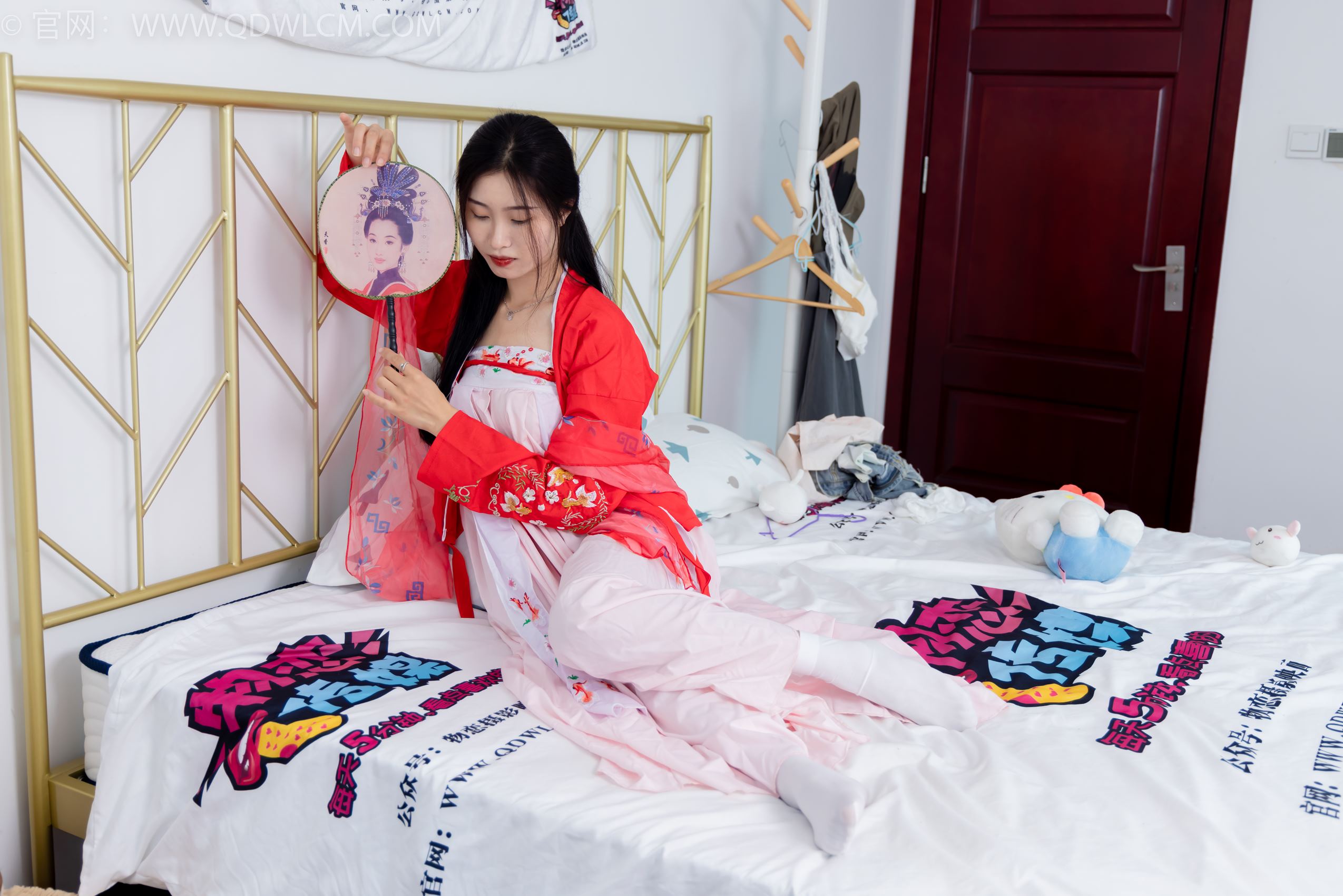 图片[53]-物恋传媒 NO.1872 绒绒-红衣飘飘[180P] – 速更版-美库