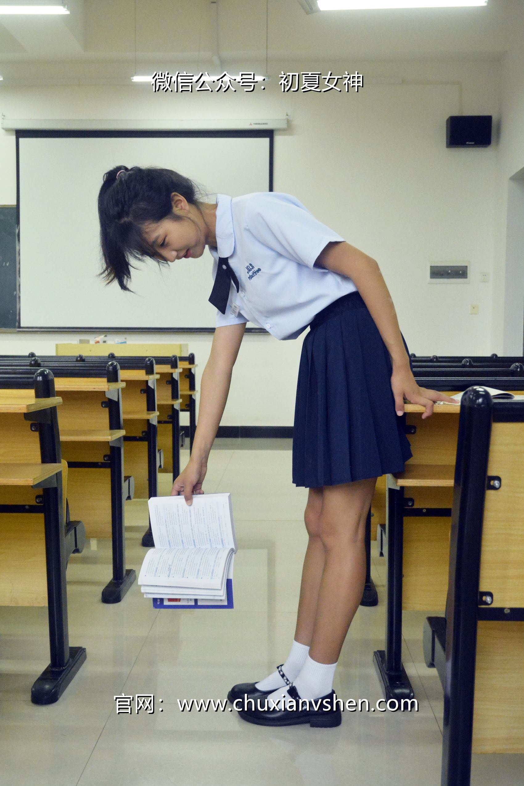 图片[32]-初夏女神 NO.099 点点 异国校服[155P] – 速更版-美库