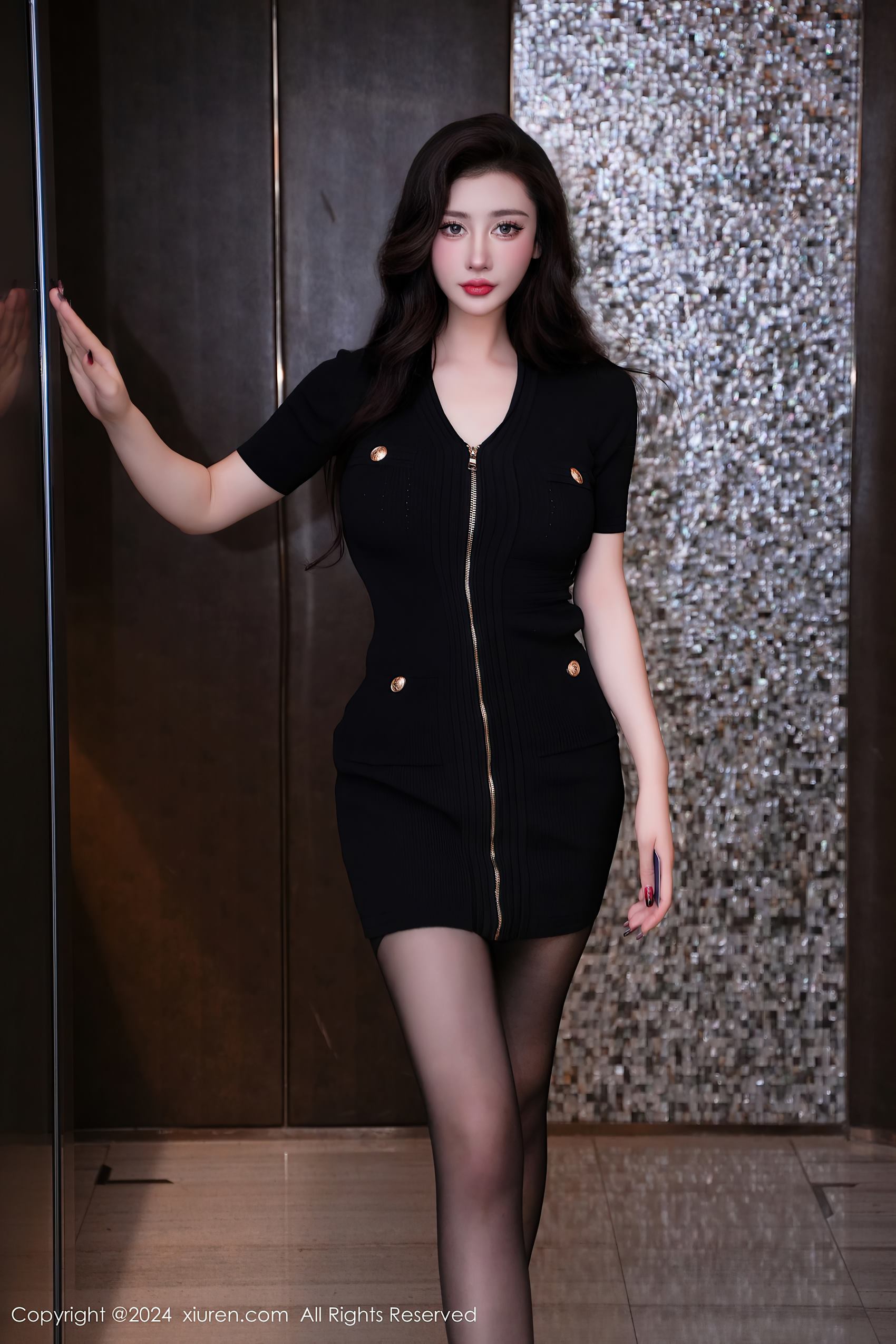 图片[13]-[Xiuren秀人网]2024.03.04 NO.8170 蕾蕾醒了没 穿没穿 …[21+1P] – 速更版-美库