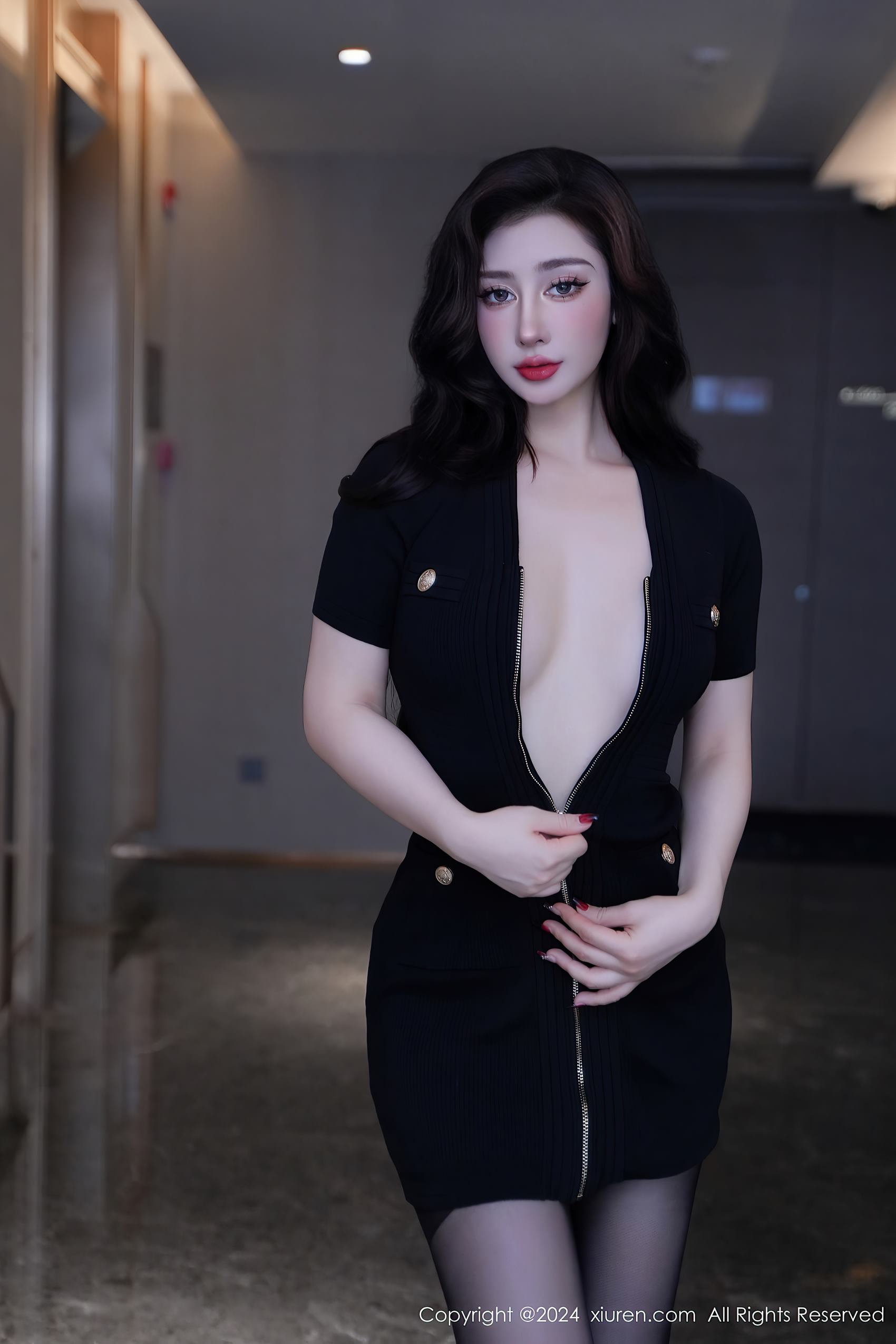 图片[21]-[Xiuren秀人网]2024.03.04 NO.8170 蕾蕾醒了没 穿没穿 …[21+1P] – 速更版-美库