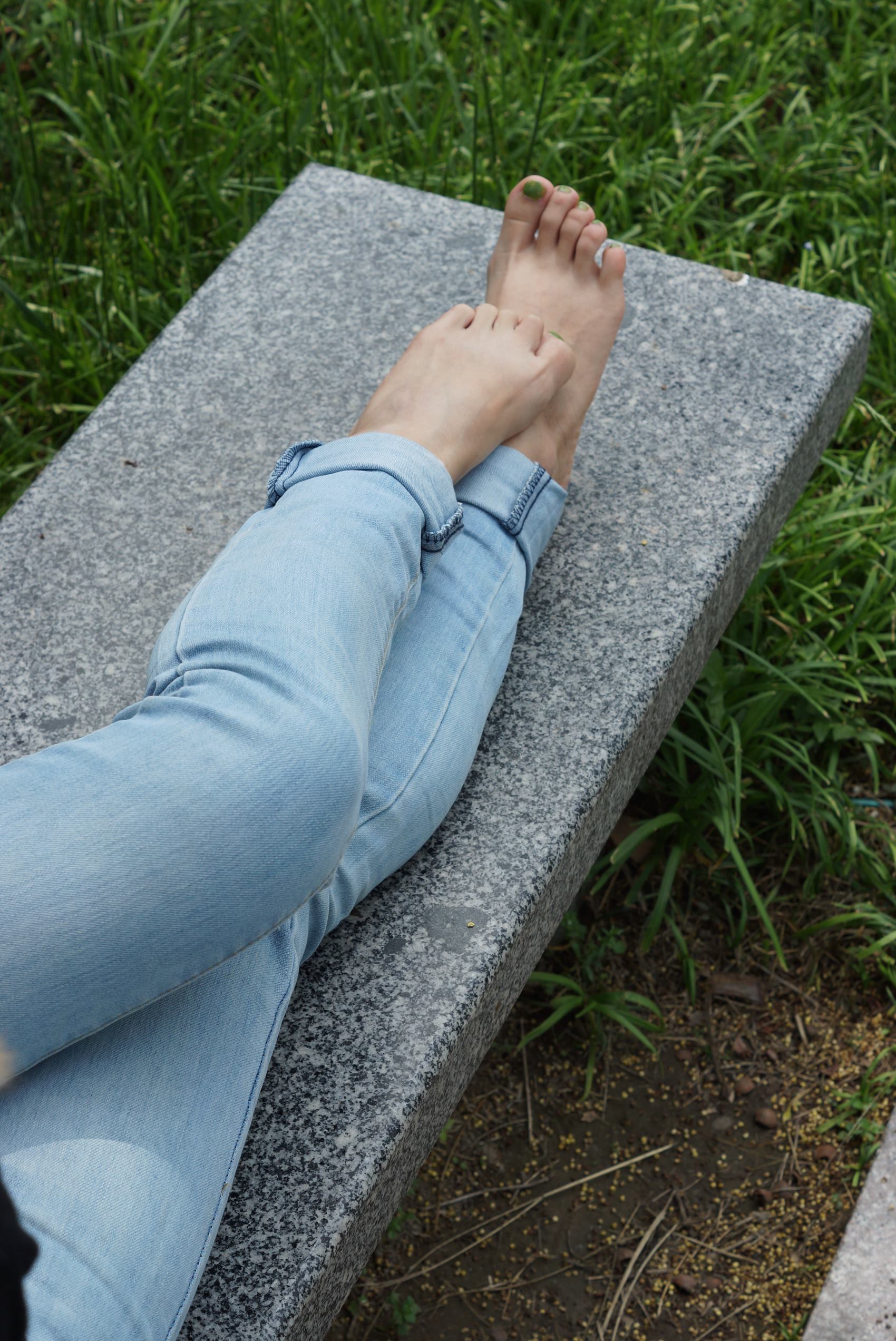 图片[34]-自由摄影 No.089 石凳上按摩玉足 [55P] – 速更版-美库