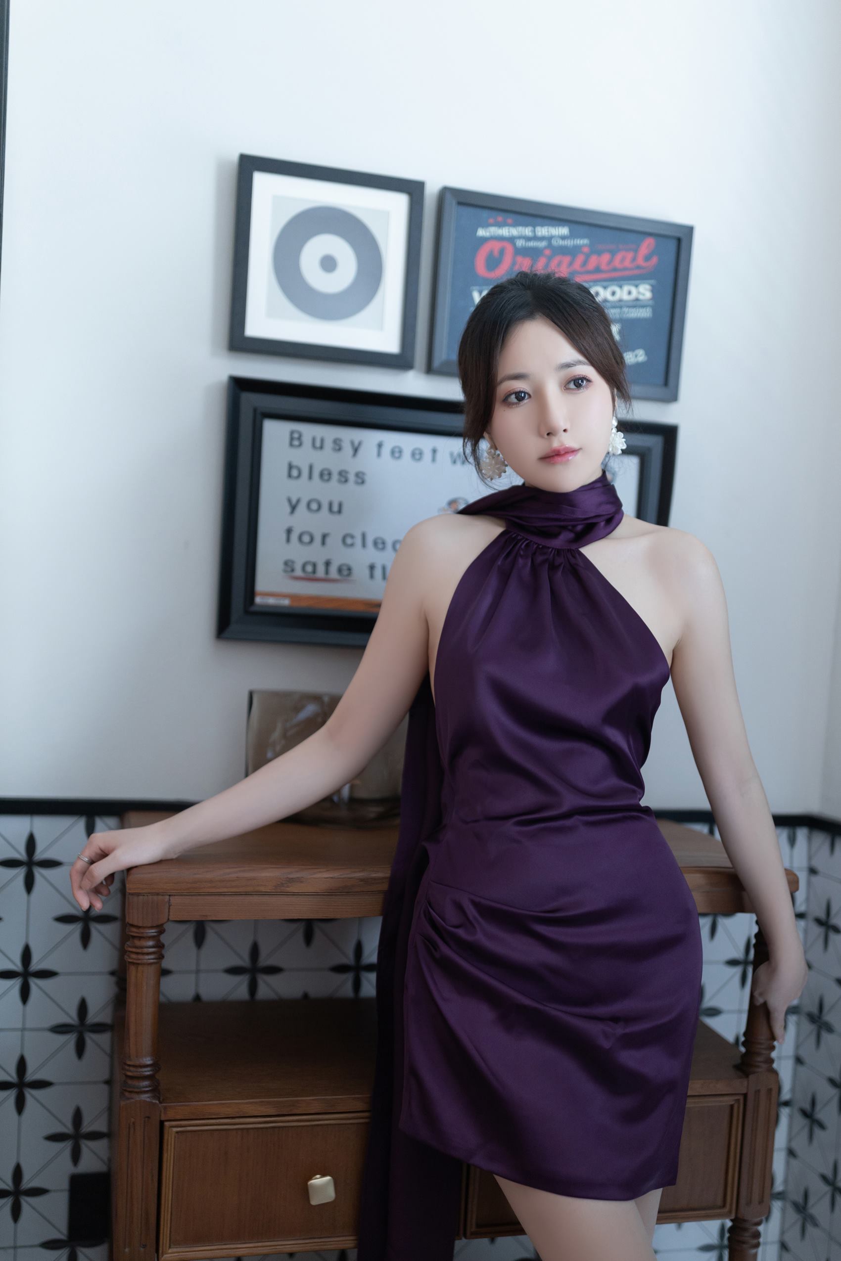 图片[11]-秀人内购@鱼子酱Fish – 内购私拍 紫色写真 [48P] – 速更版-美库