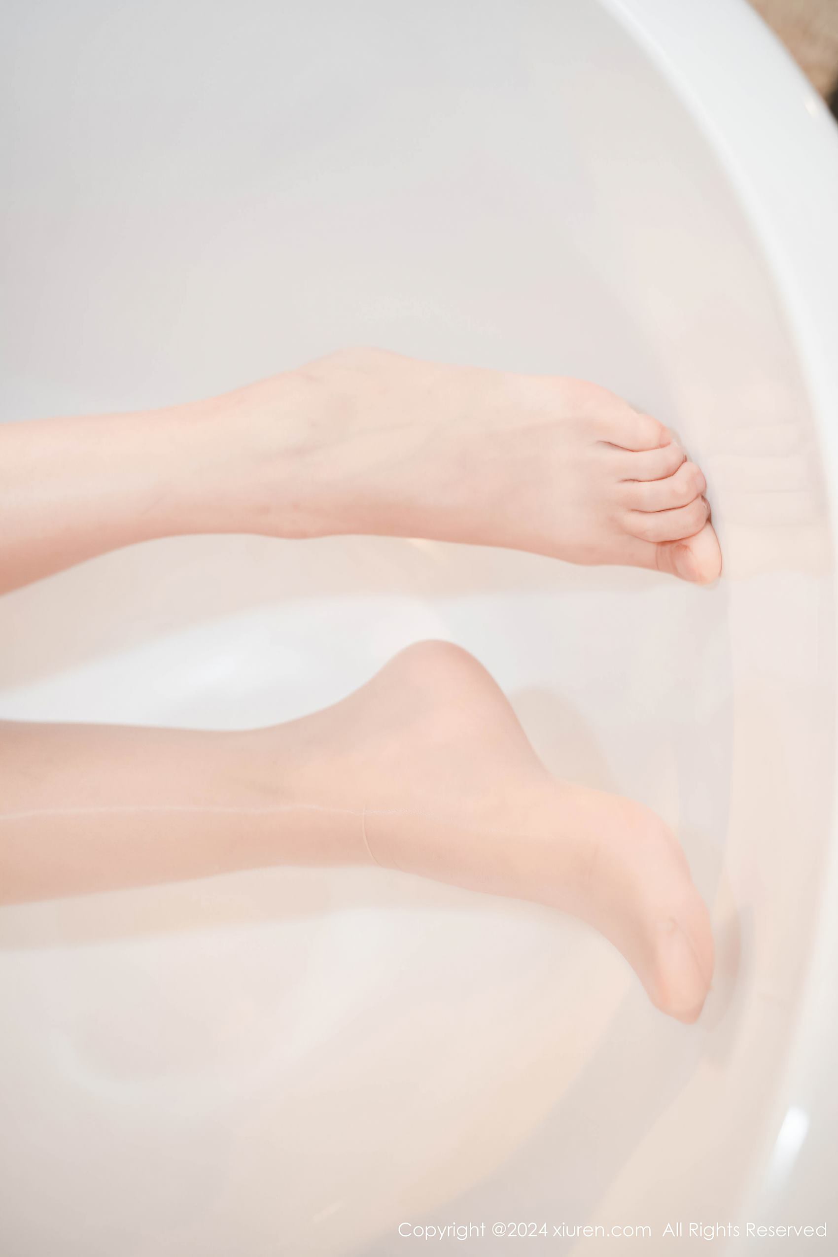 图片[45]-[Xiuren秀人网]2024.03.08 NO.8197 绮里嘉ula 浴缸肉丝 [45+1P] – 速更版-美库