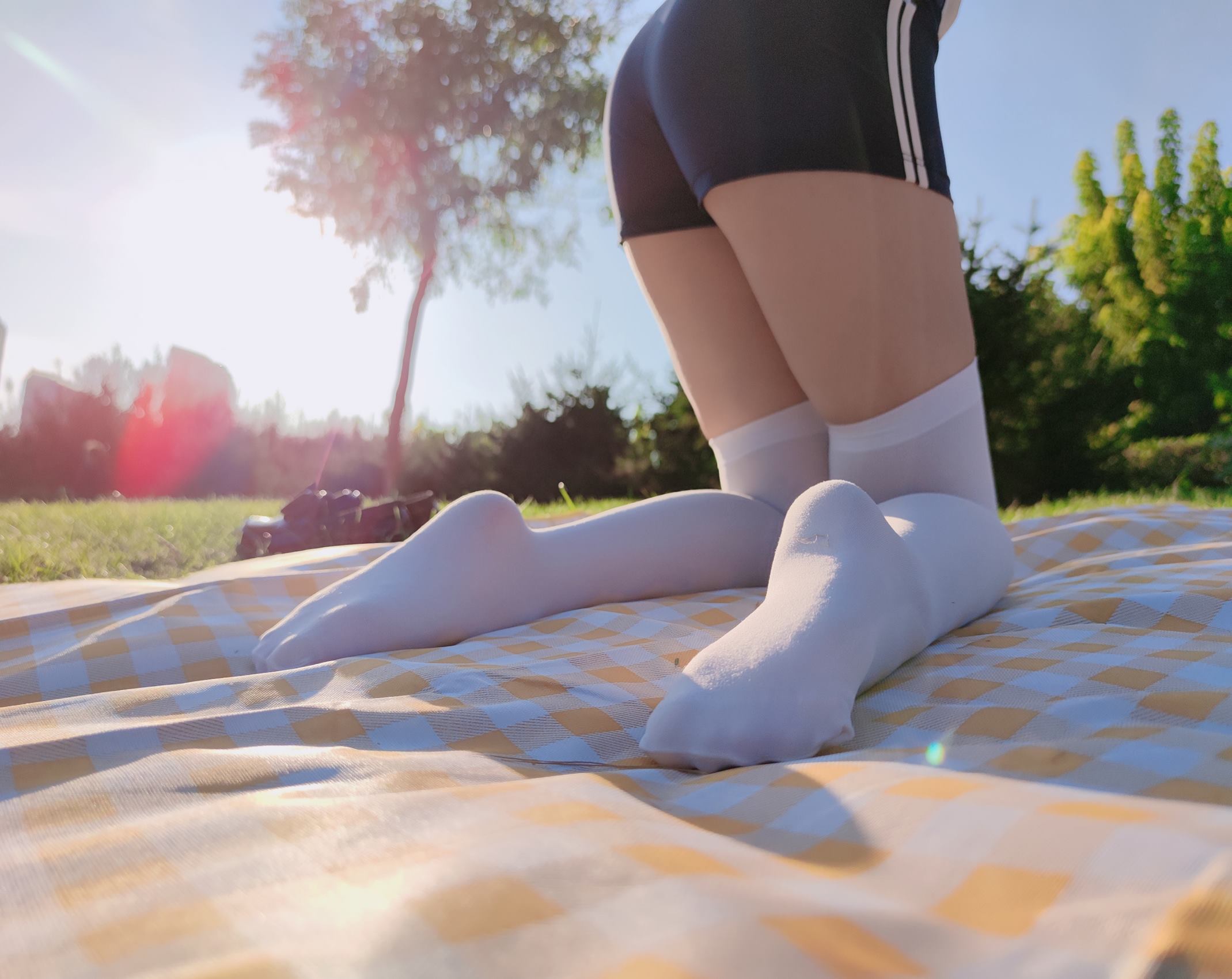 图片[13]-网紅Coser@地瓜小朋友 -草地2[20P] – 速更版-美库