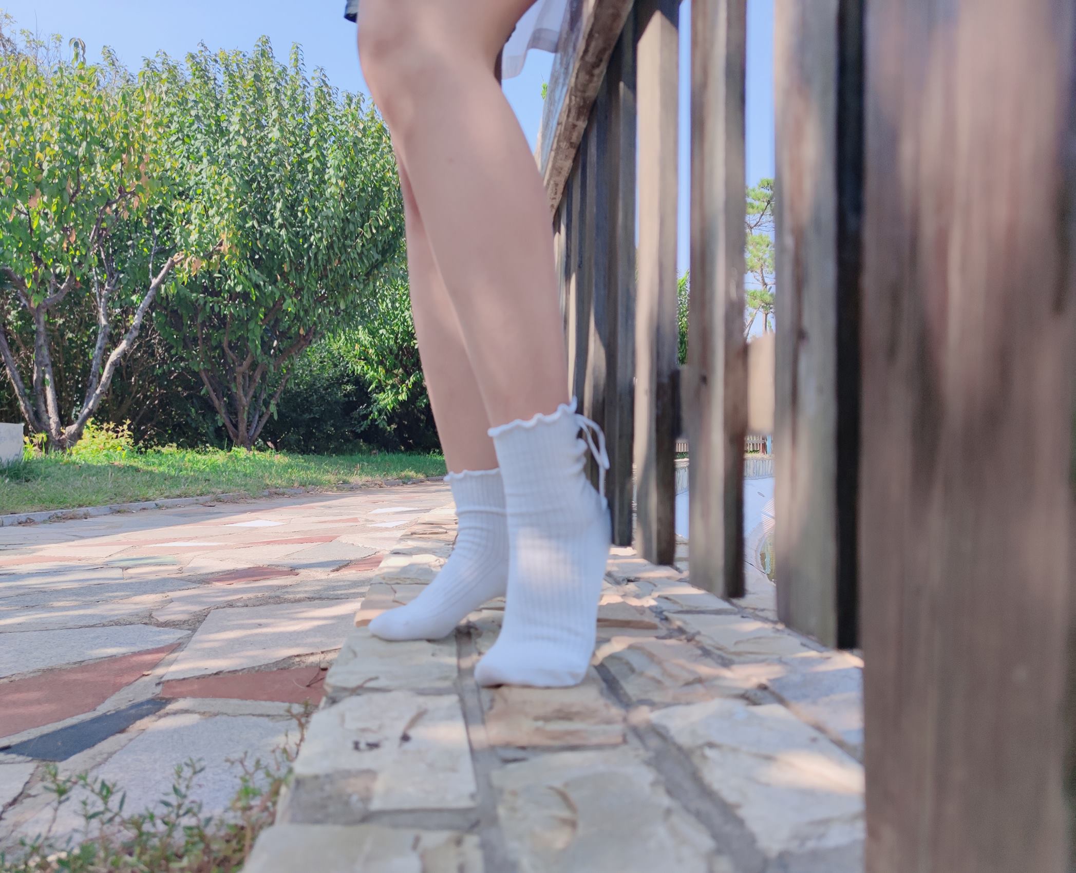 图片[21]-网紅Coser@地瓜小朋友 -草地2[20P] – 速更版-美库