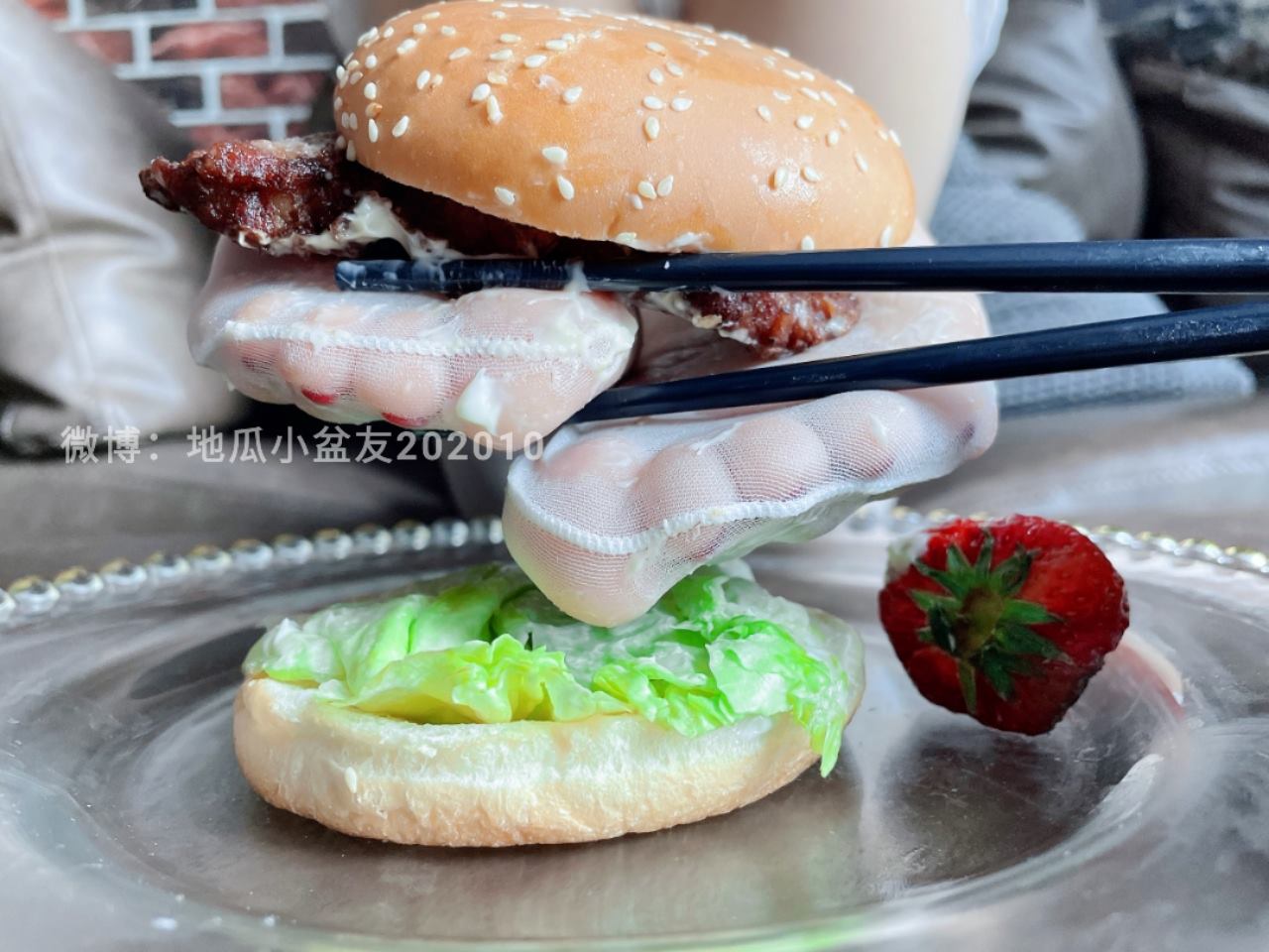 图片[61]-网紅Coser@地瓜小朋友 -地瓜牌白丝嫩足汉堡[87P] – 速更版-美库