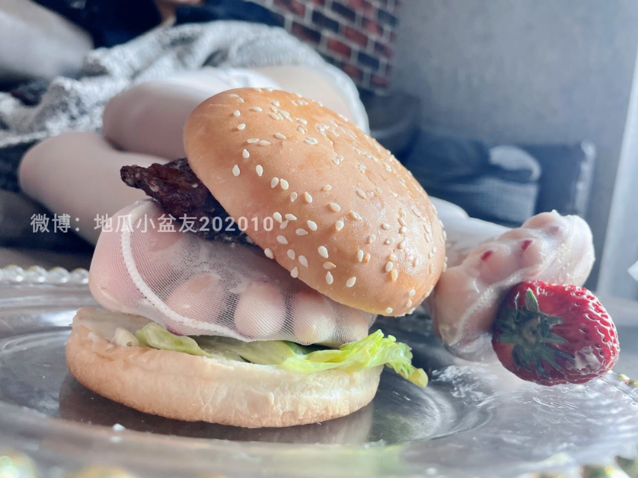 图片[64]-网紅Coser@地瓜小朋友 -地瓜牌白丝嫩足汉堡[87P] – 速更版-美库