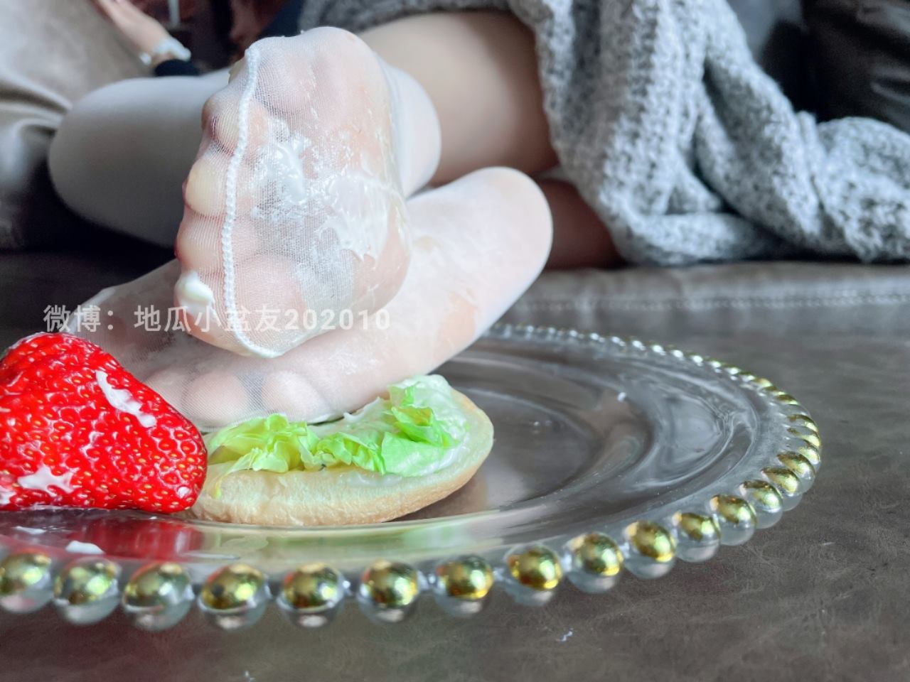 图片[83]-网紅Coser@地瓜小朋友 -地瓜牌白丝嫩足汉堡[87P] – 速更版-美库