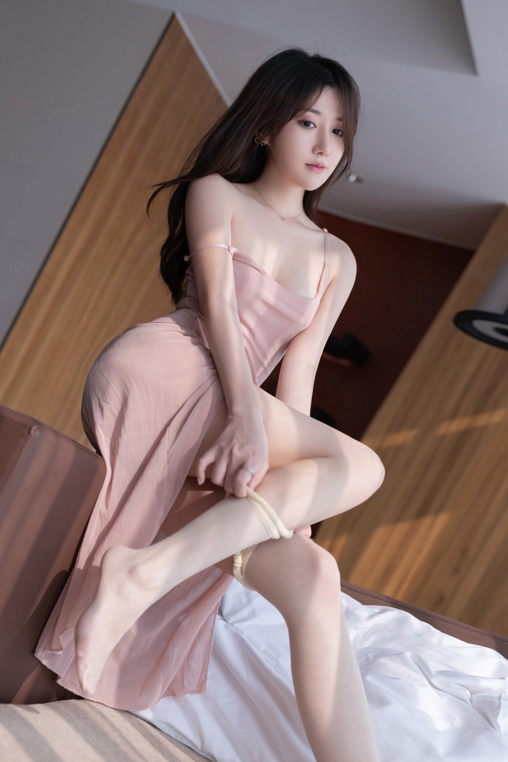 图片[14]-秀人内购@鱼子酱Fish – 内购私拍《桃粉》写真 [51P] – 速更版-美库