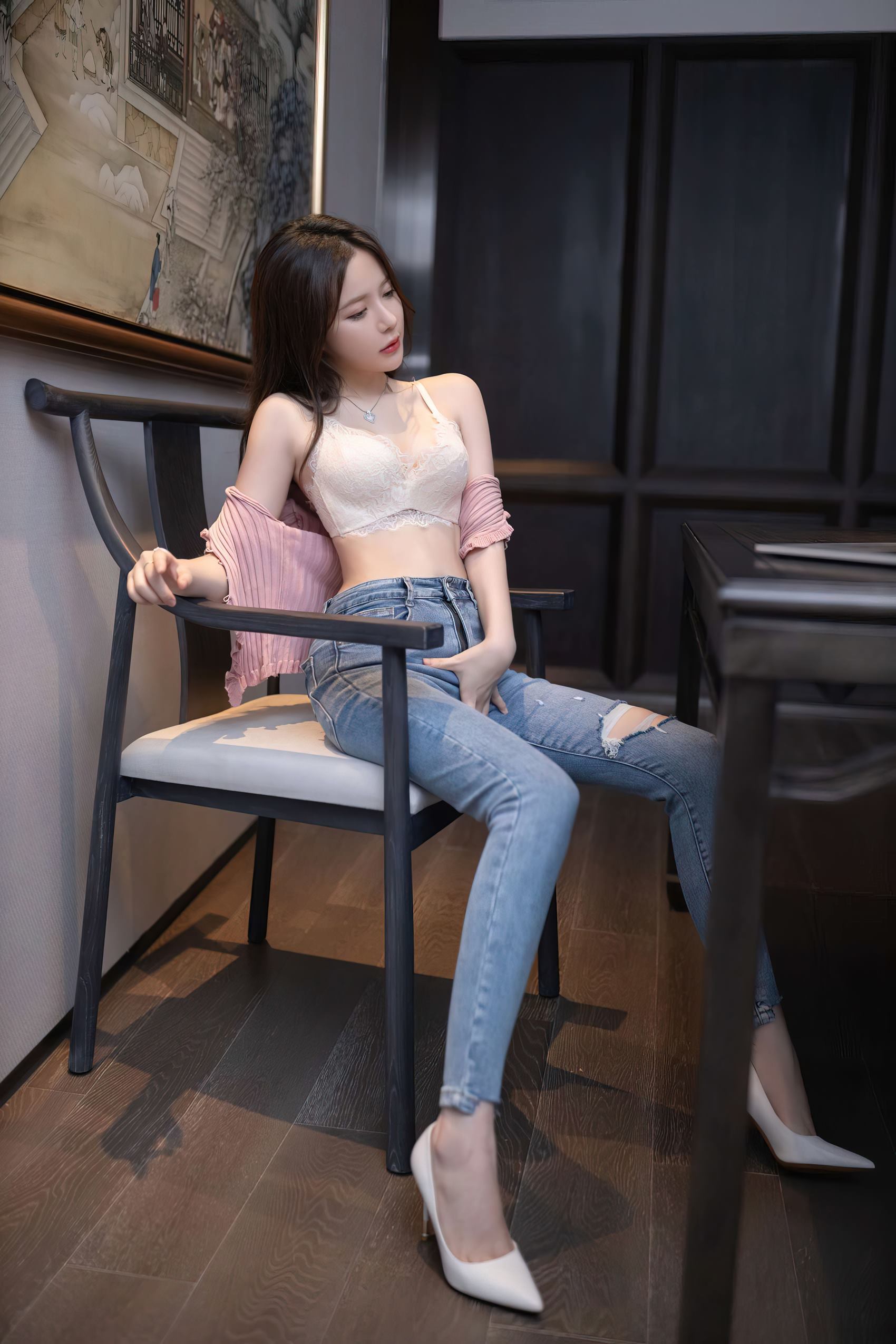 秀人内购@鱼子酱Fish – 内购私拍《被窥视的秘密》[42P] - 速更版-艺库