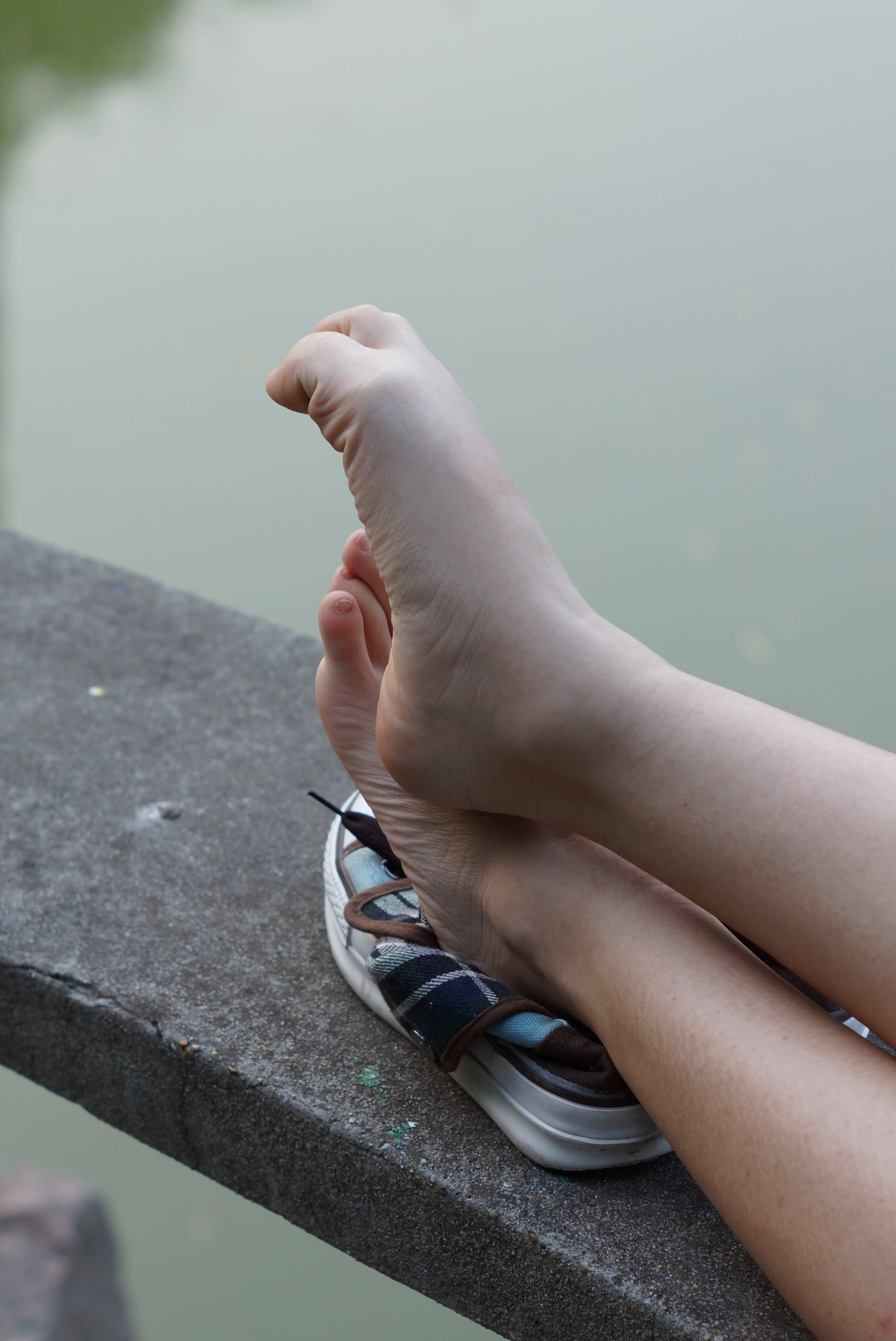 图片[30]-自由摄影 No.114 清纯MM湖边裸足 [57P] – 速更版-美库