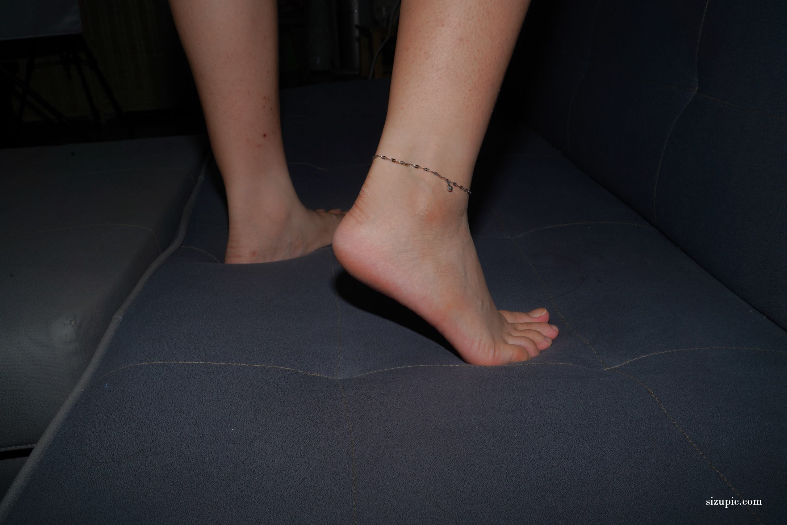 图片[48]-Pary摄影 NO.133 冬丽高脱高跟鞋展示37码美脚[102P] – 速更版-美库