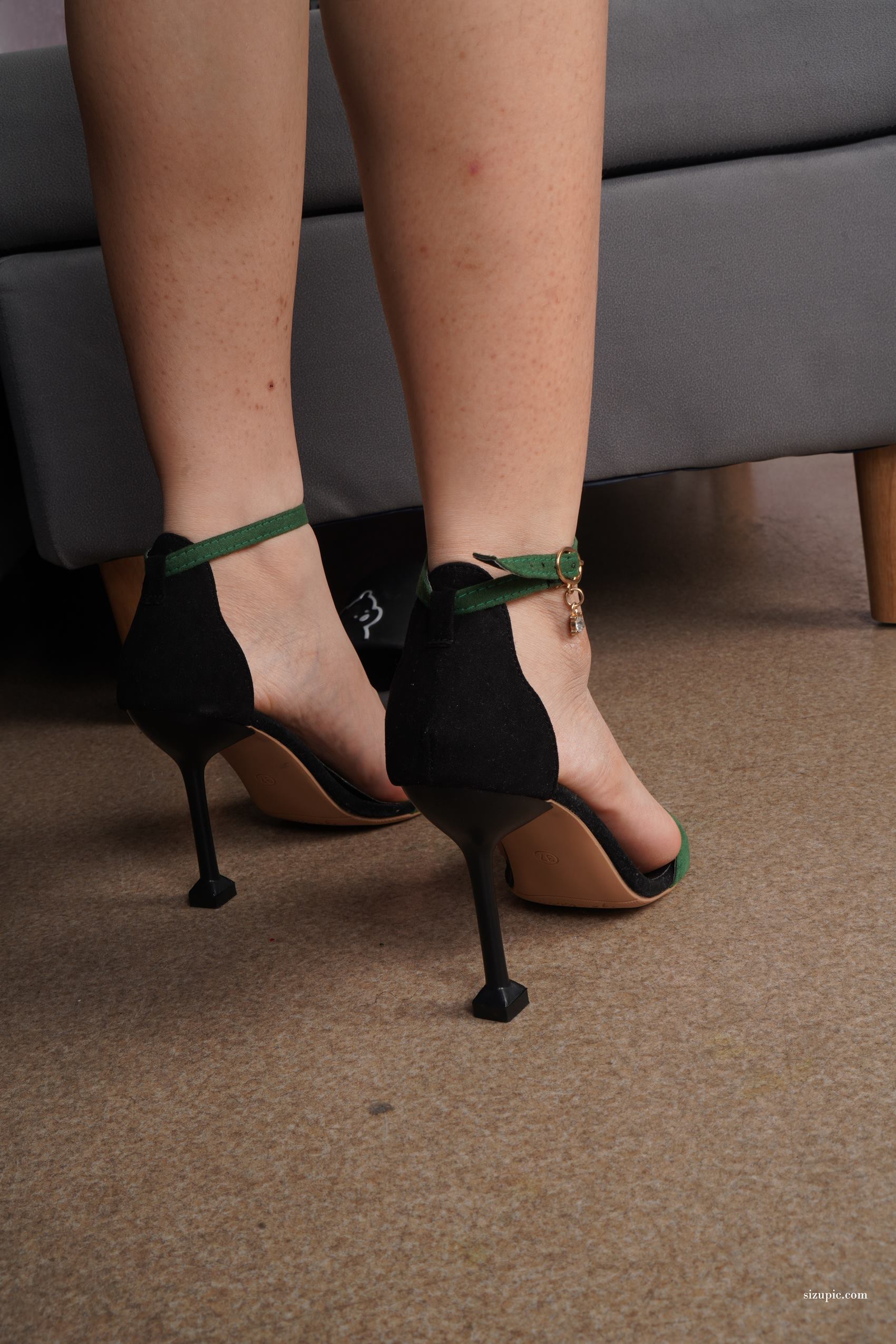 图片[66]-Pary摄影 NO.133 冬丽高脱高跟鞋展示37码美脚[102P] – 速更版-美库