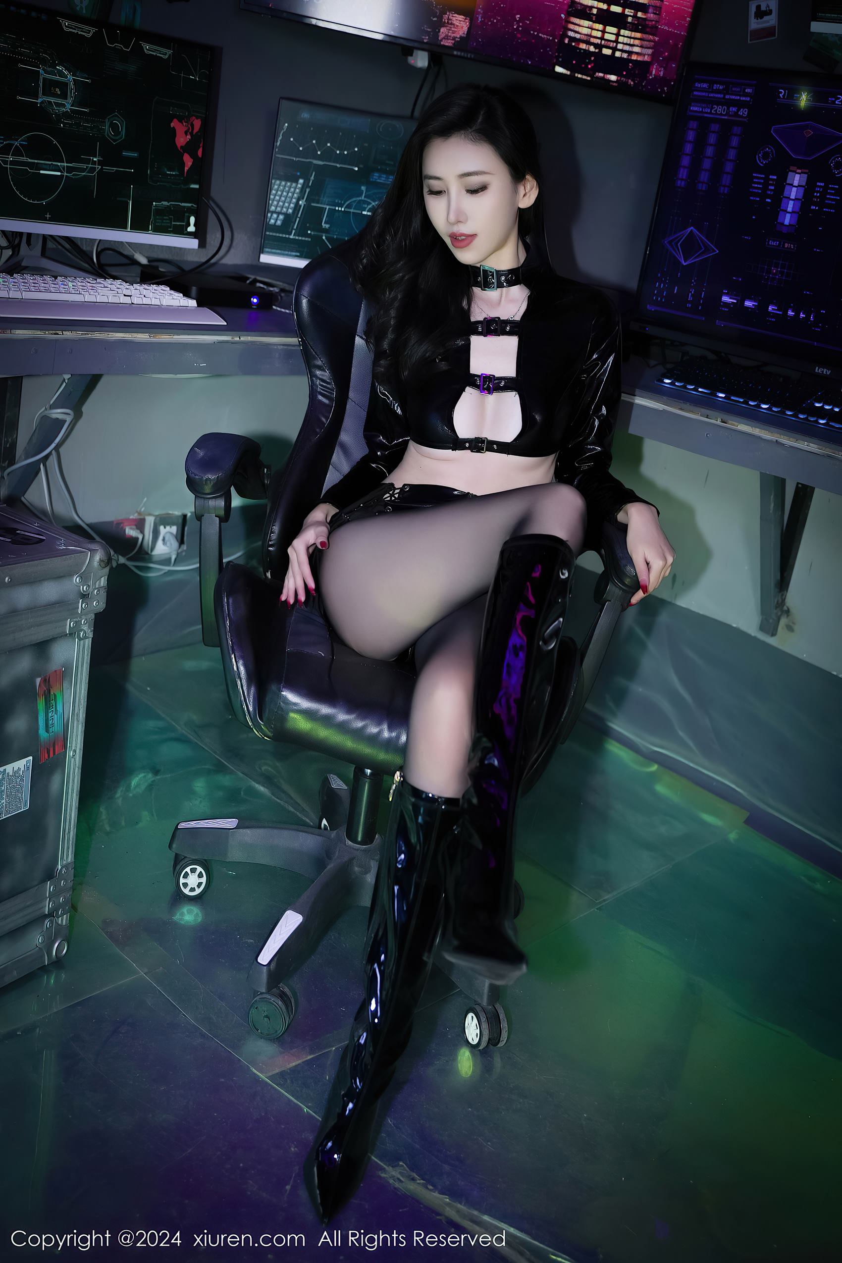 图片[12]-[Xiuren秀人网]2024.03.13 NO.8219 章芃芃 大哥让让我 [33+1P] – 速更版-美库