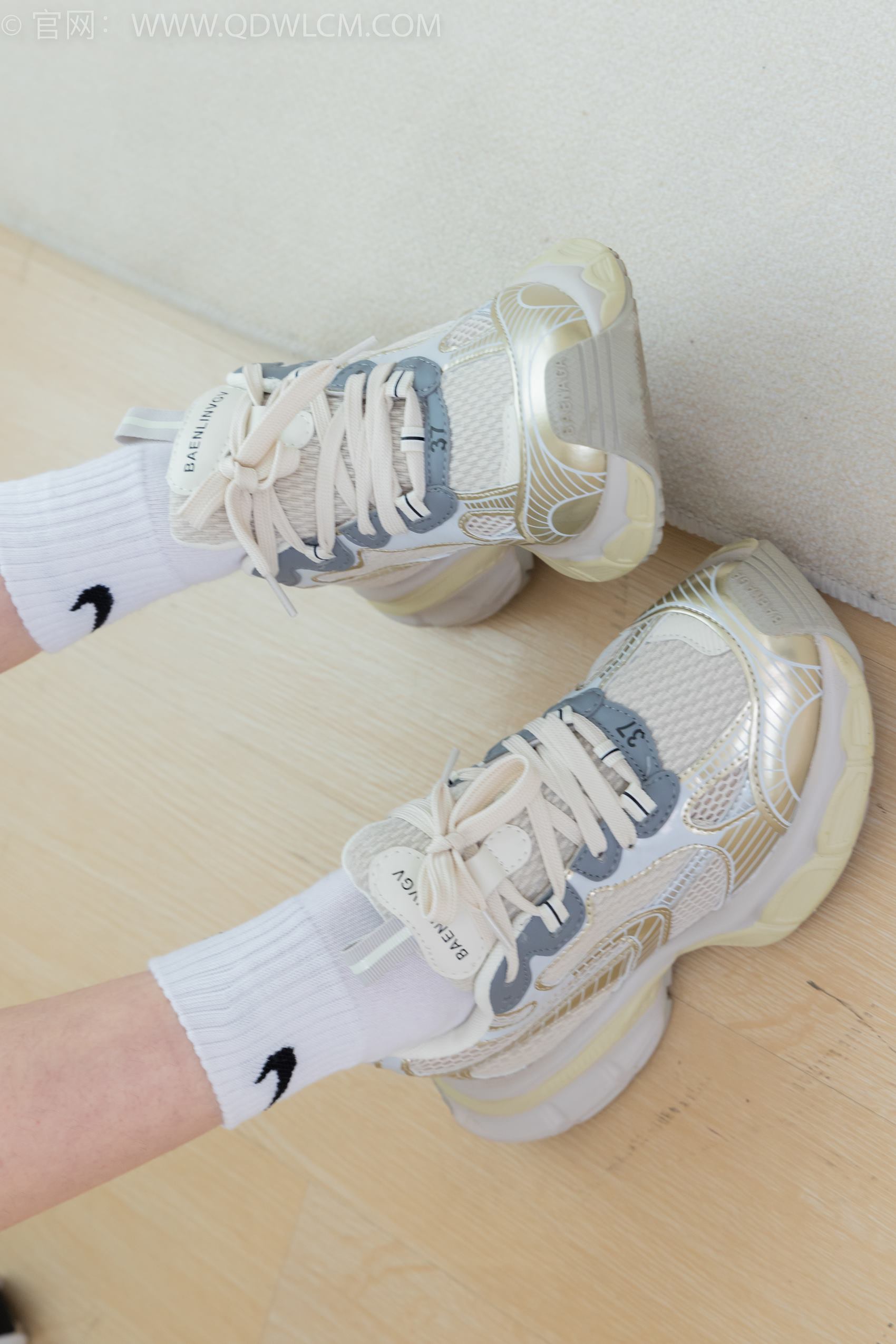 图片[15]-物恋传媒 NO.1888 闪闪-风禾尽起[160P] – 速更版-美库