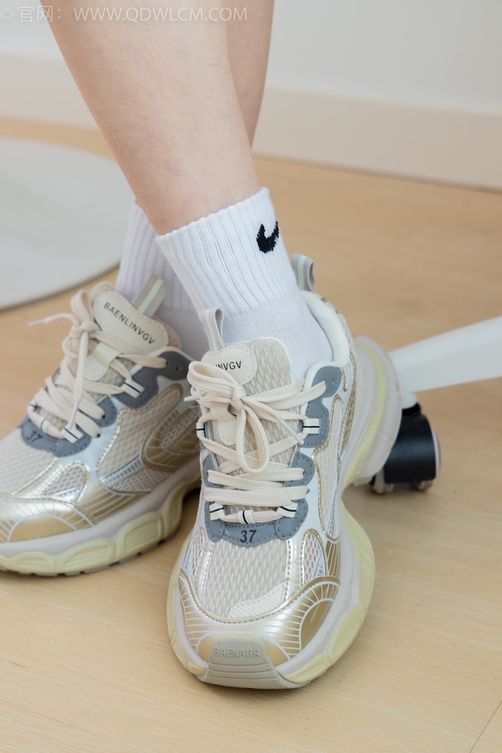 图片[26]-物恋传媒 NO.1888 闪闪-风禾尽起[160P] – 速更版-美库