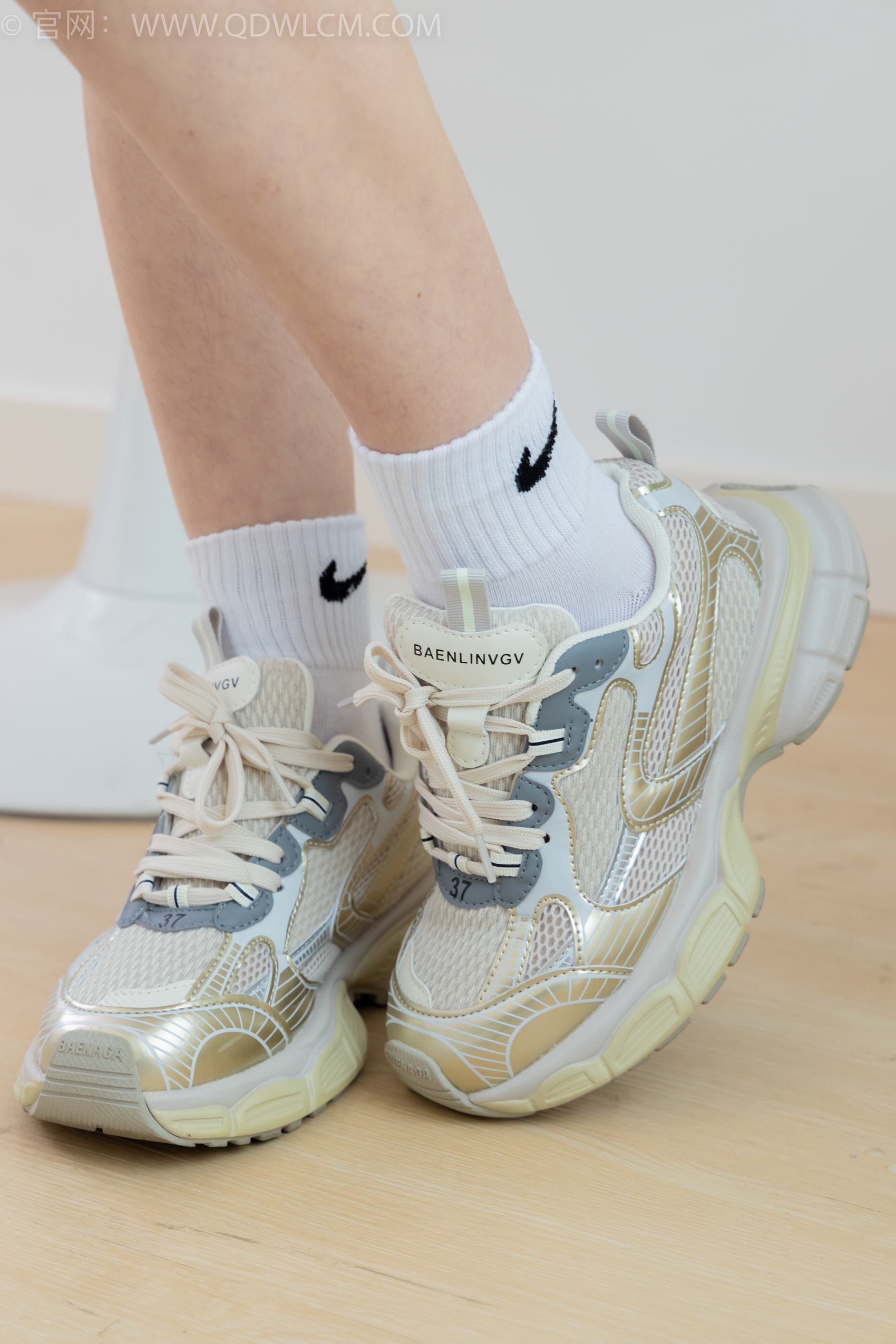 图片[27]-物恋传媒 NO.1888 闪闪-风禾尽起[160P] – 速更版-美库